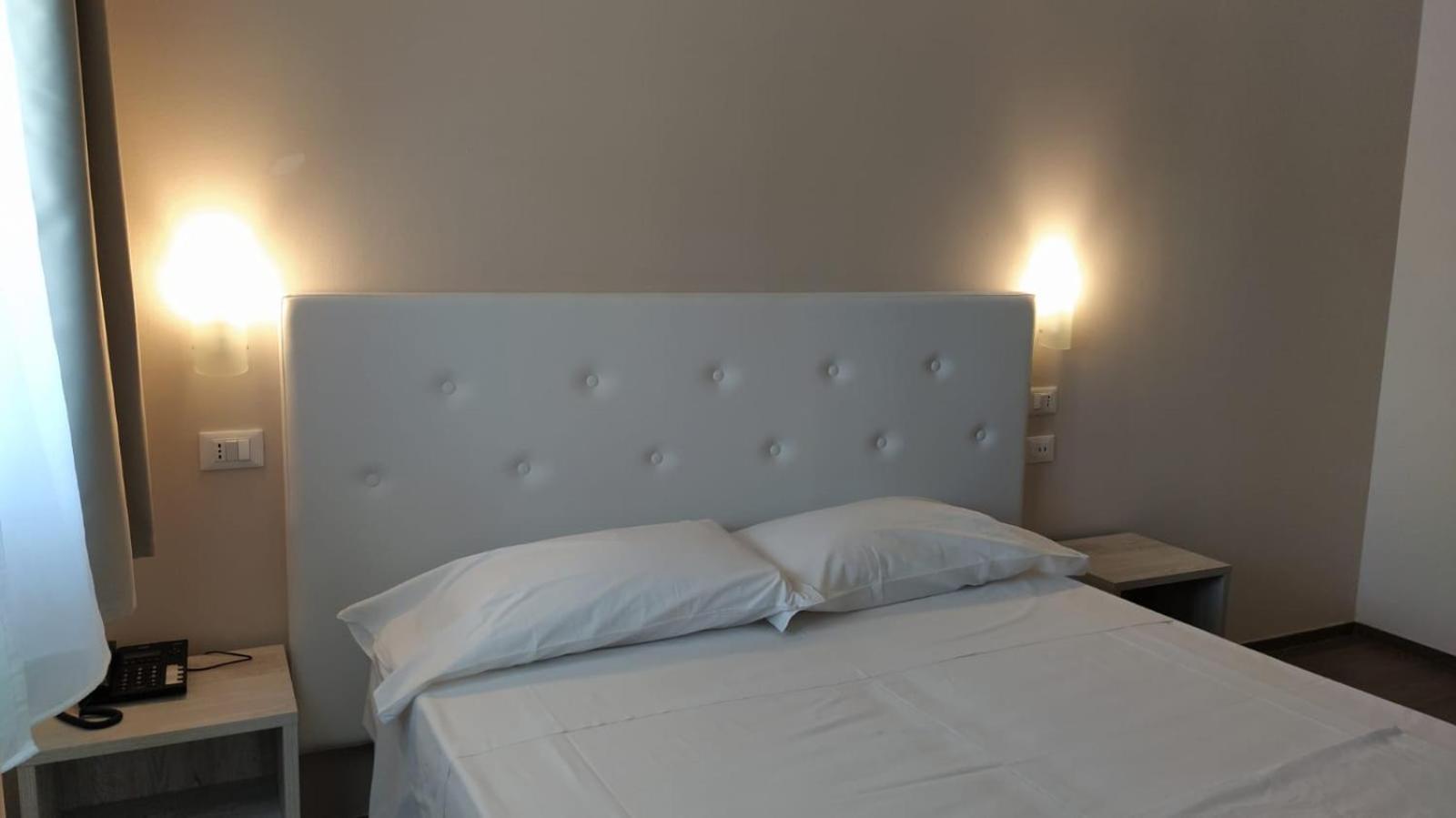 Large Double or Twin Room