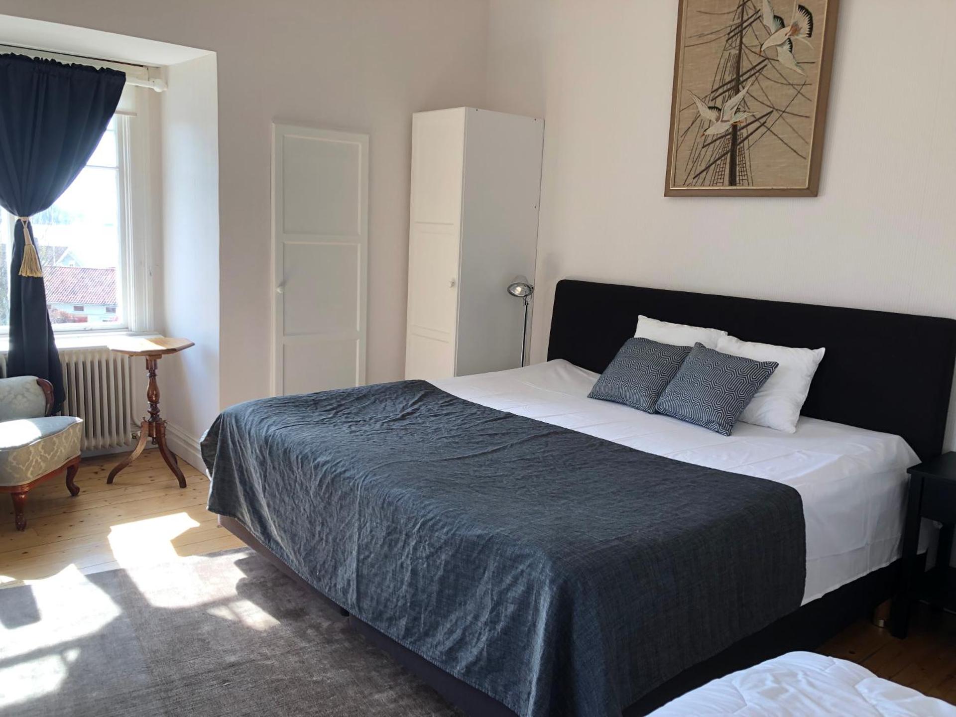 Vacker våning med havsutsikt i Strömstads centrum.