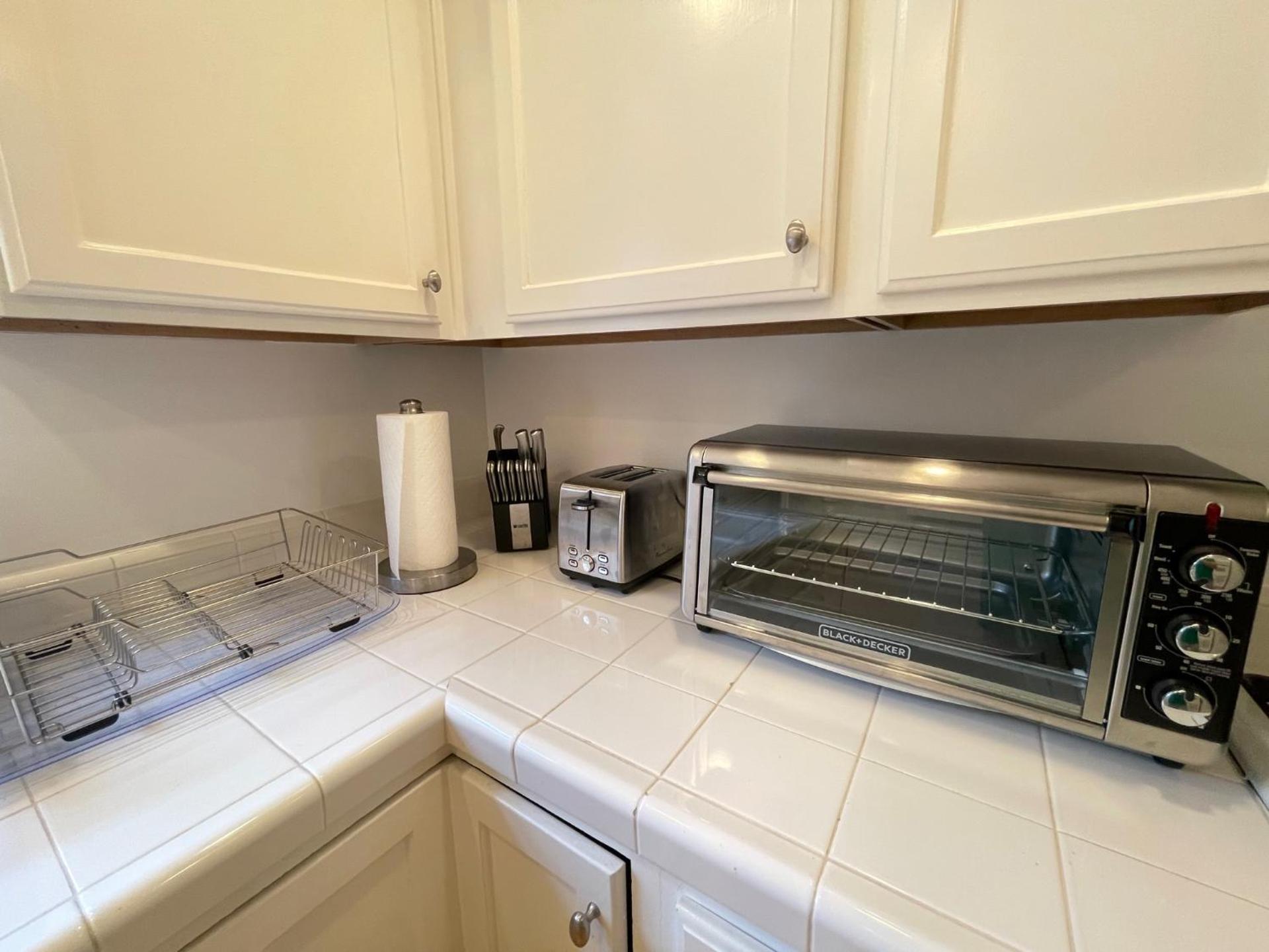 Charming Bright Traditional Home in Sherman Oaks