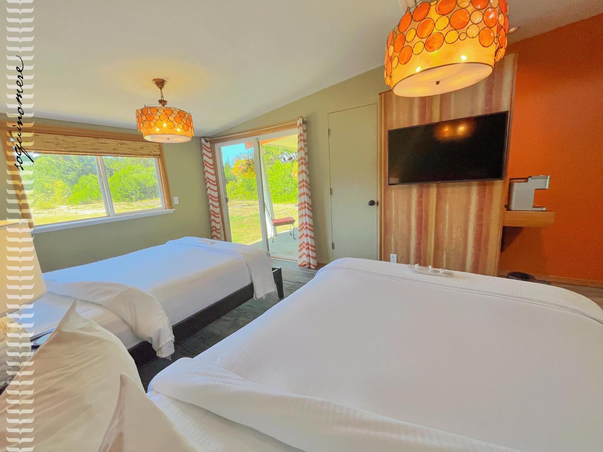 Tide Pool Cabin, a Soquinomere Private Hotel on the Dunes, Downtown Ocean Shores