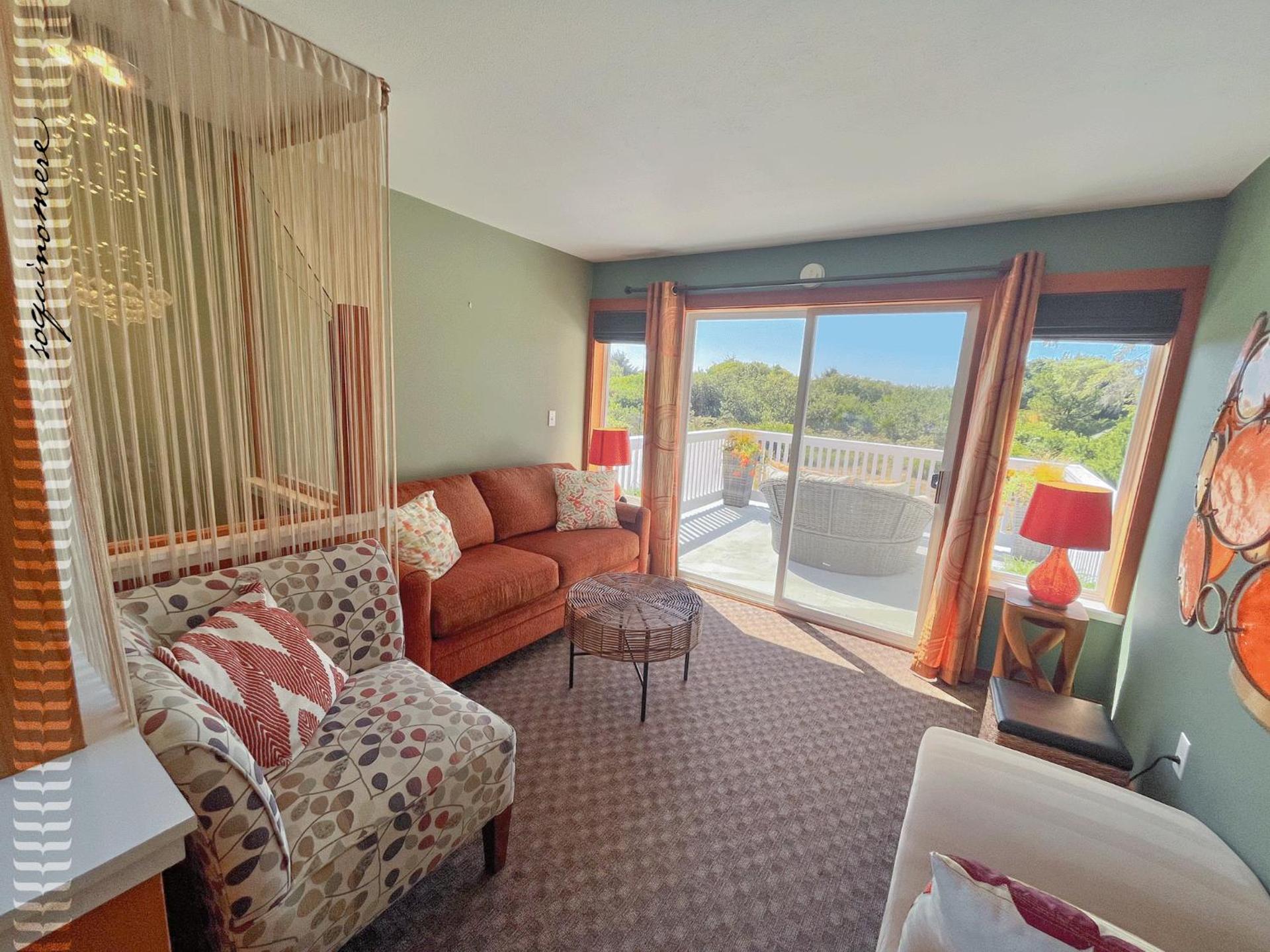 Tide Pool Cabin, a Soquinomere Private Hotel on the Dunes, Downtown Ocean Shores