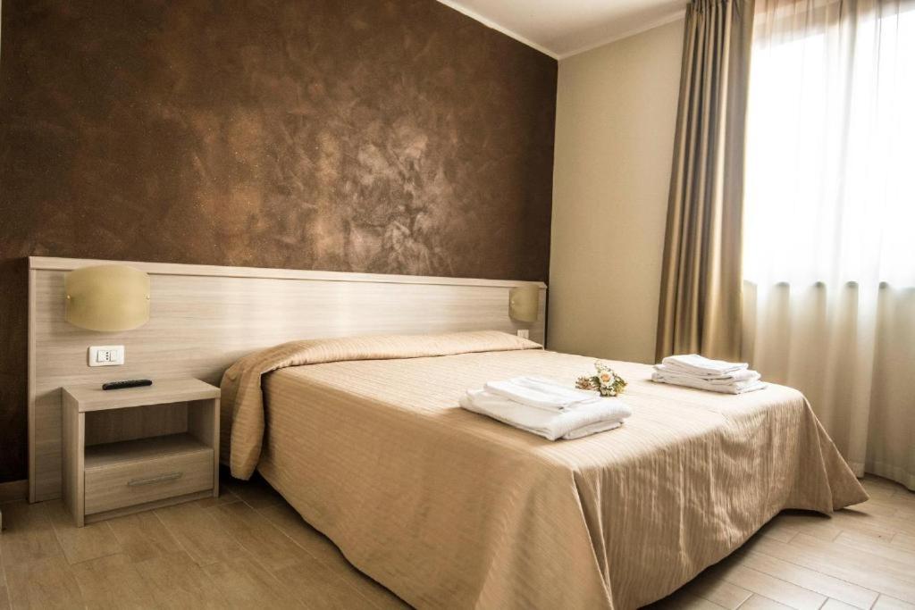 Double or Twin Room with Private Bathroom