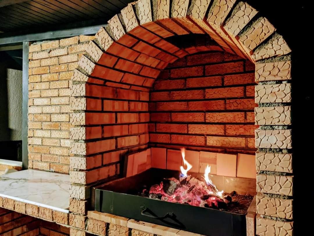 Hill House Valiug Crivaia