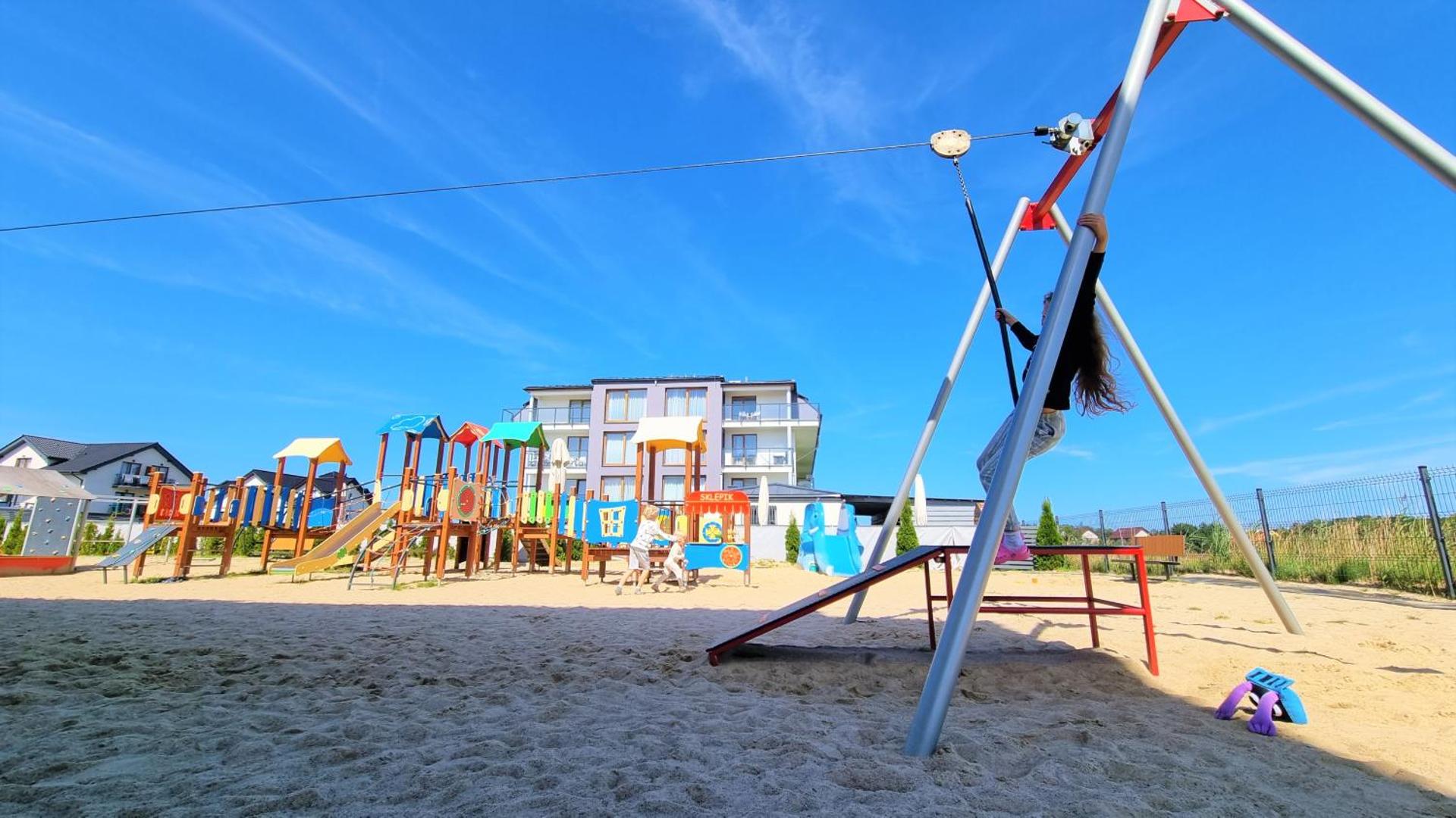 Apartament z basenem Sarbinowo