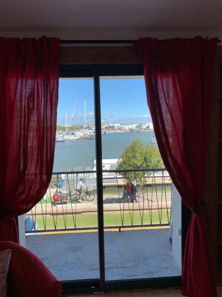 Charmant P2 Cabine, vue exceptionnelle sur le port