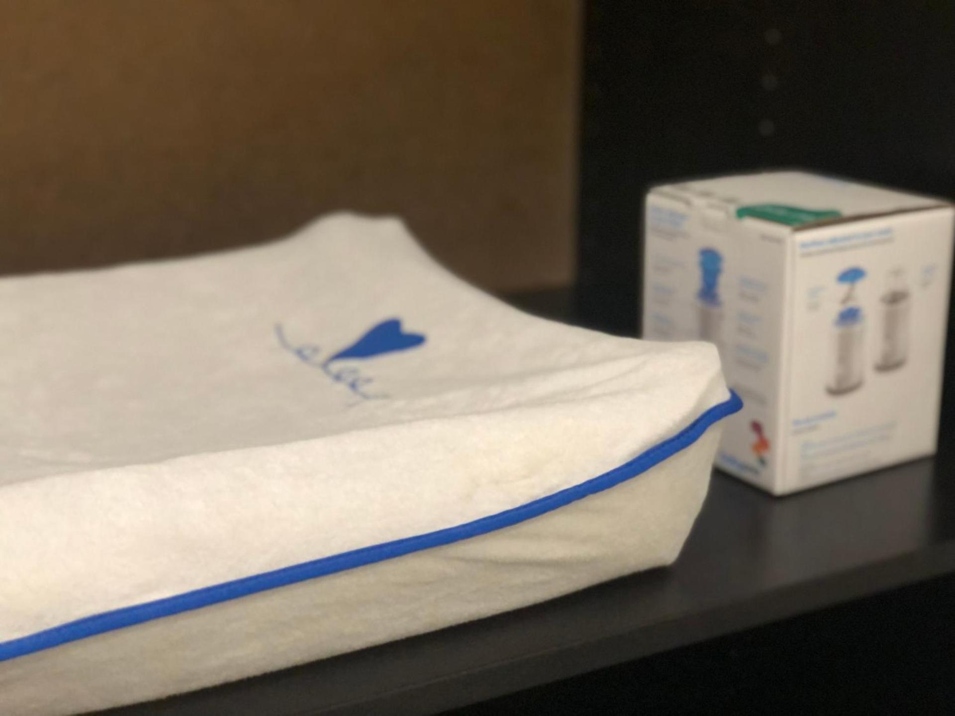 r E L L A x Studia Chvalovice Hatě na Greenway Praha-Wien