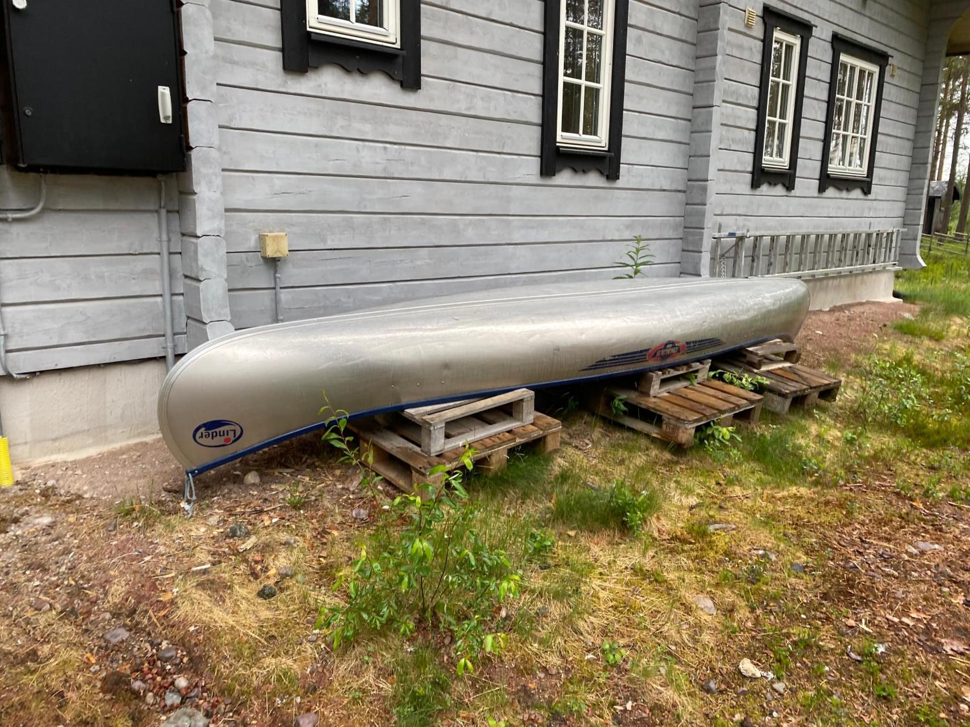 Fjällstuga i avskildhet med elbilsladdare