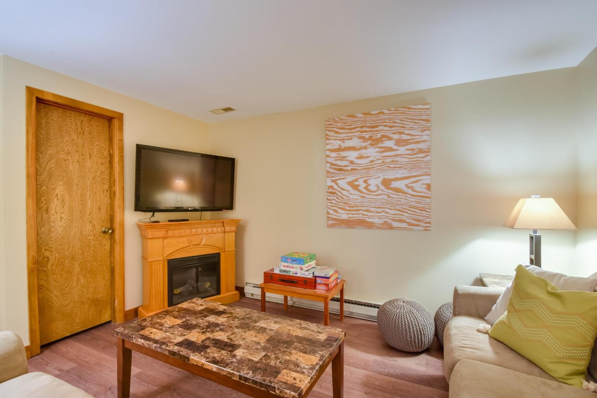 Tasteful Galena Townhome with Community Amenities