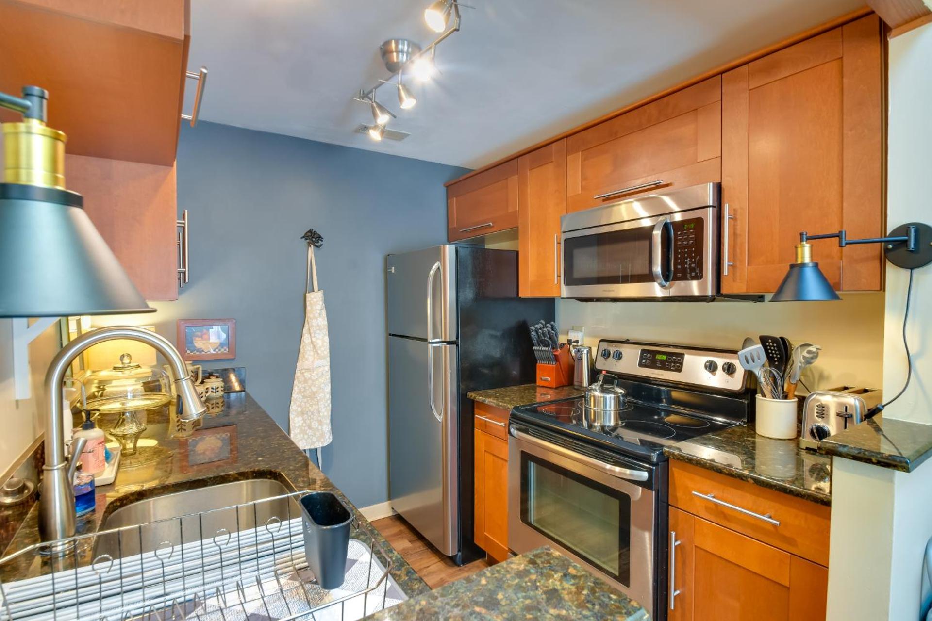 Tasteful Galena Townhome with Community Amenities