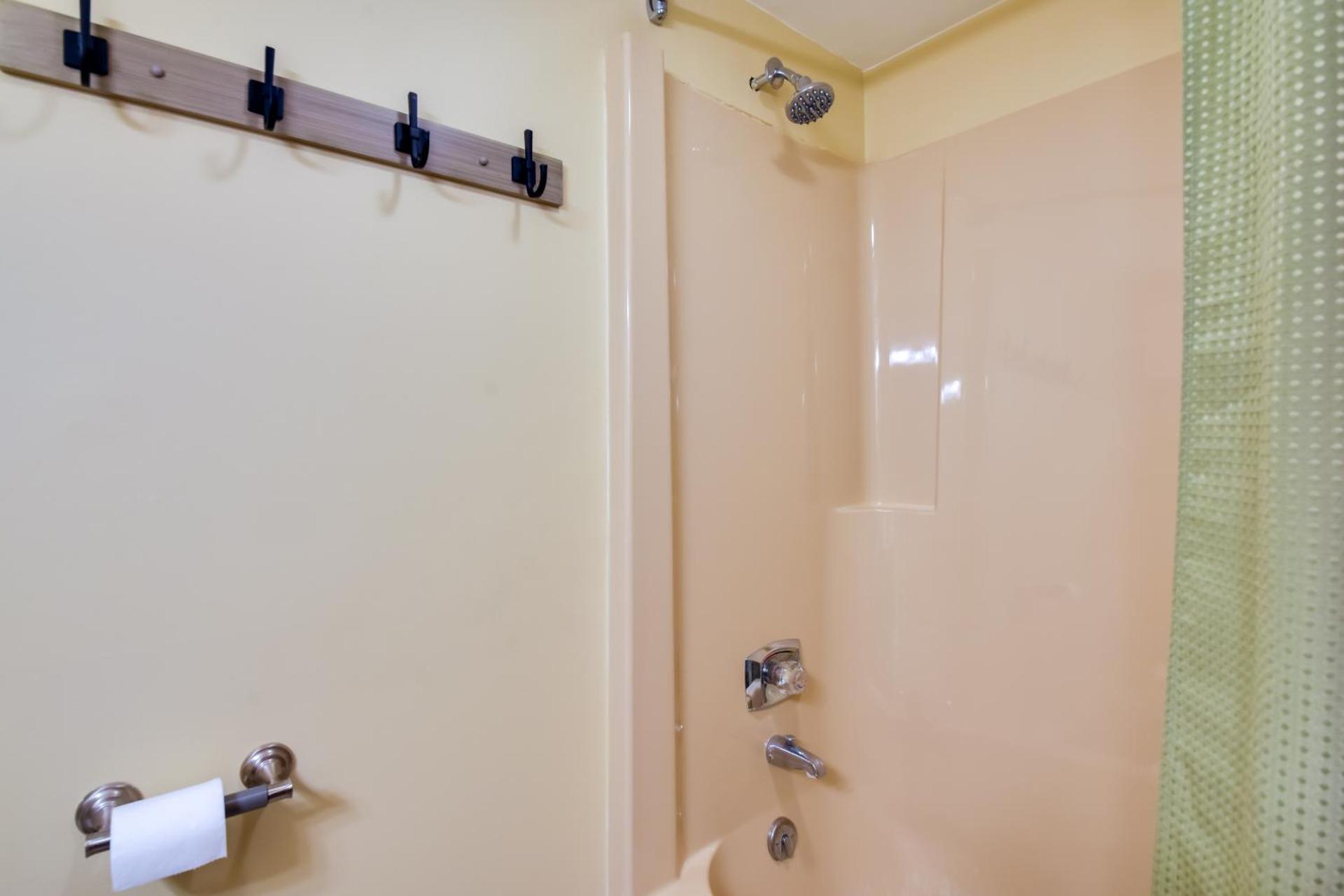 Tasteful Galena Townhome with Community Amenities