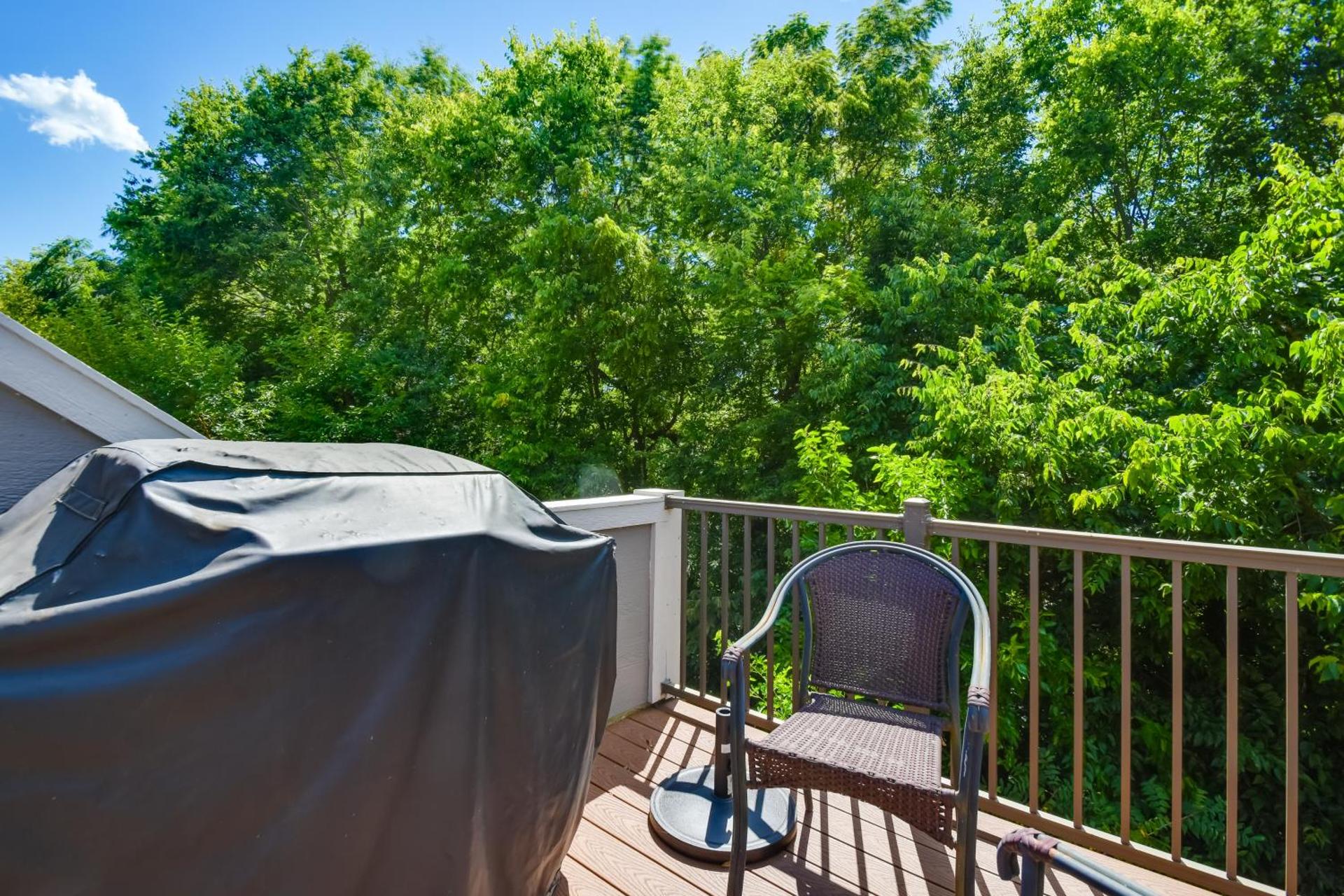 Tasteful Galena Townhome with Community Amenities