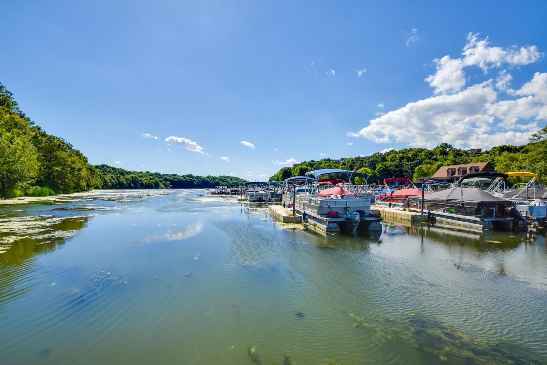 Tasteful Galena Townhome with Community Amenities