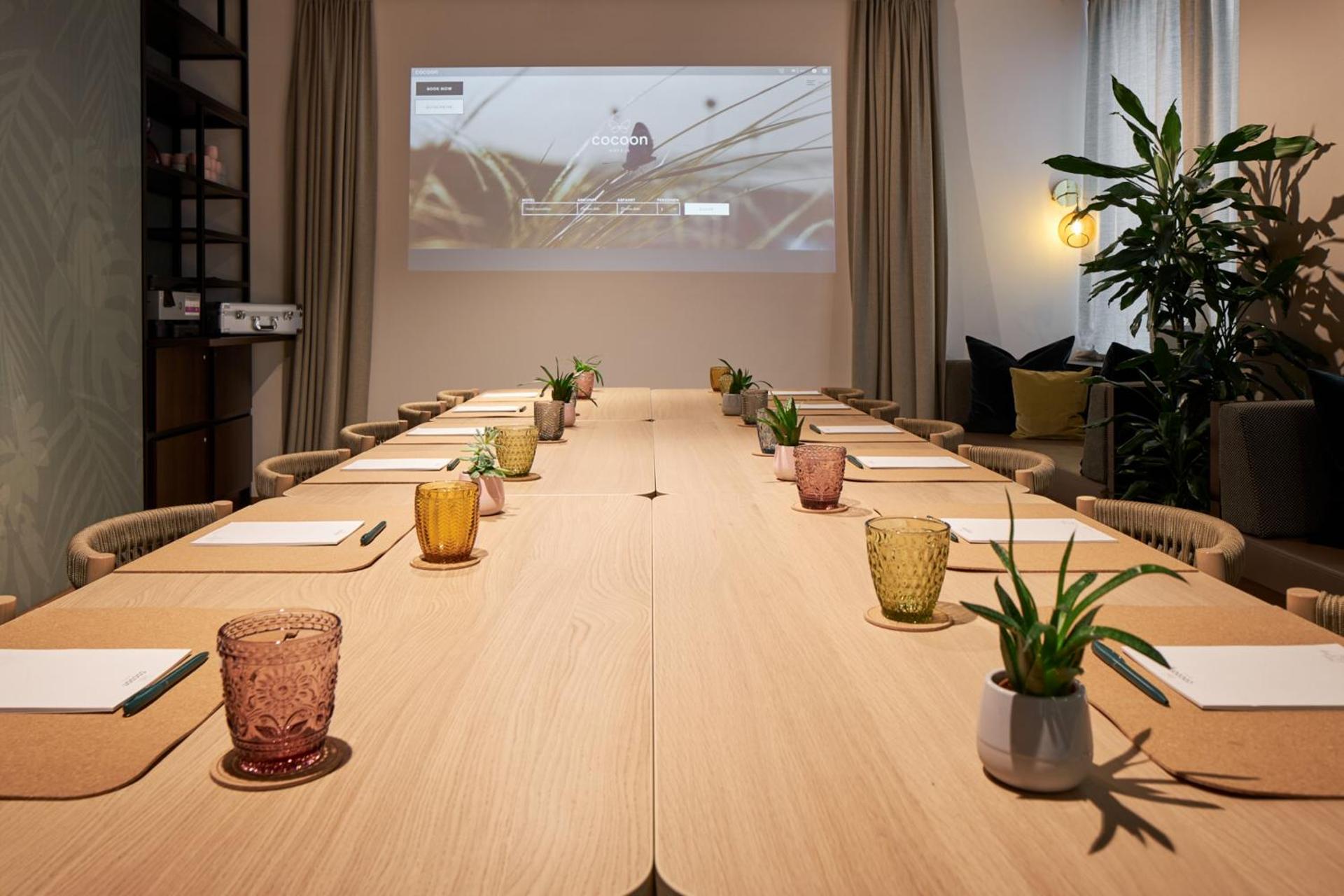 Meeting/conference room