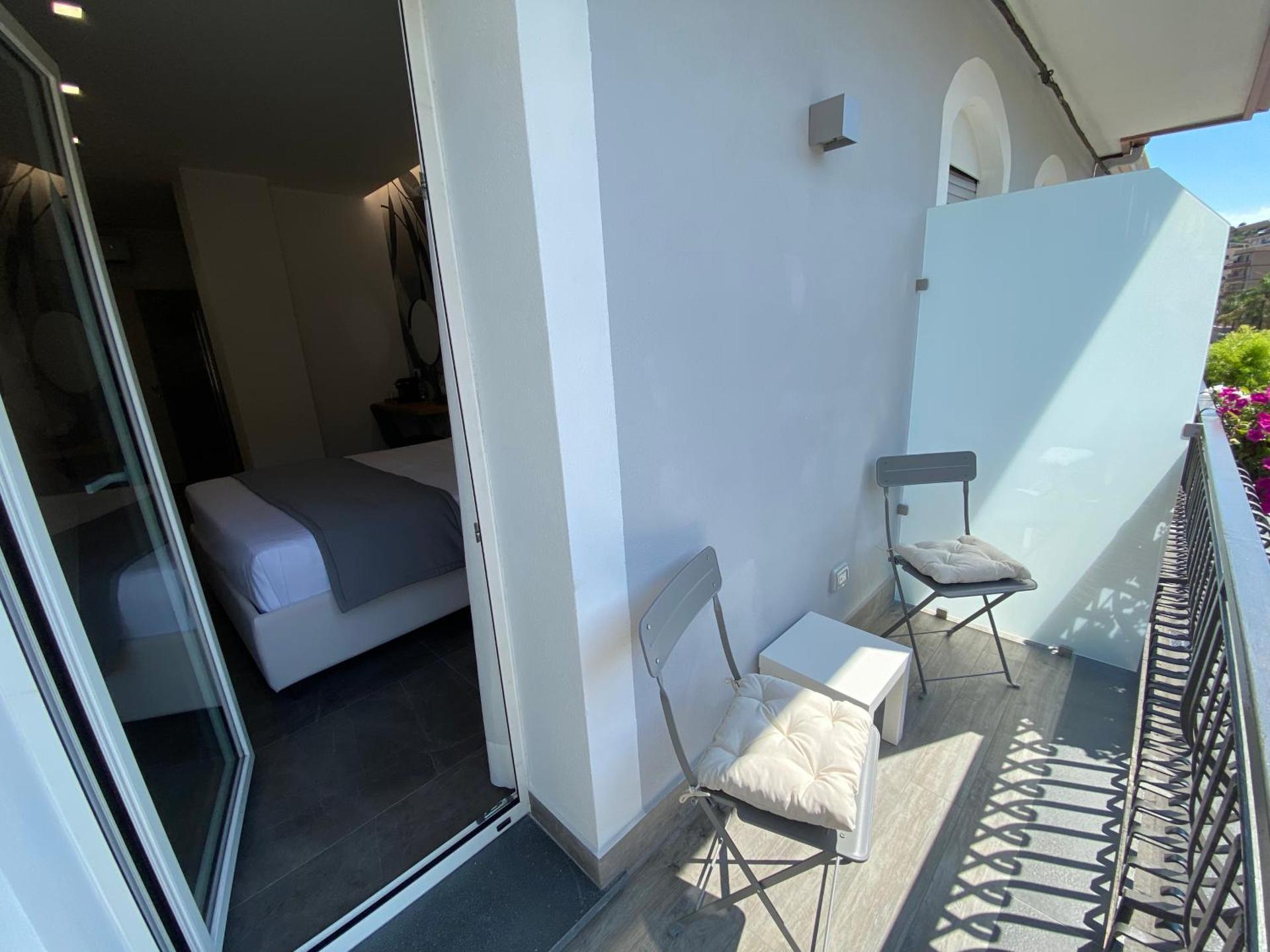 Deluxe Double Room with City View