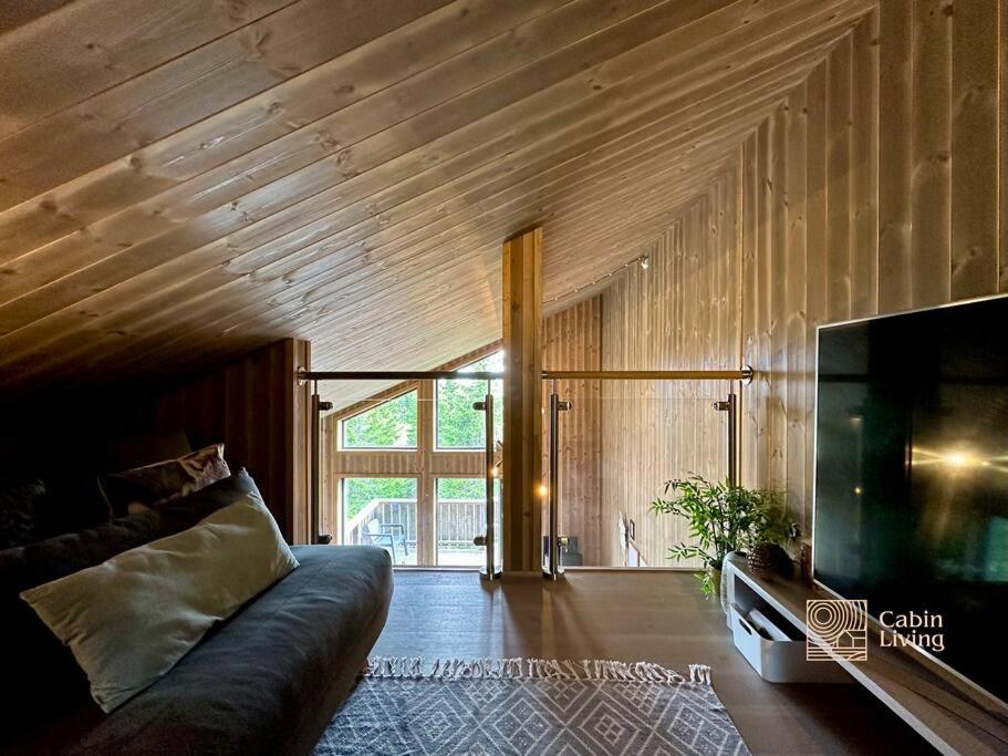 Sjusjøen ski in out, ski storage, Wifi, grill & fireplace, modern apartment!