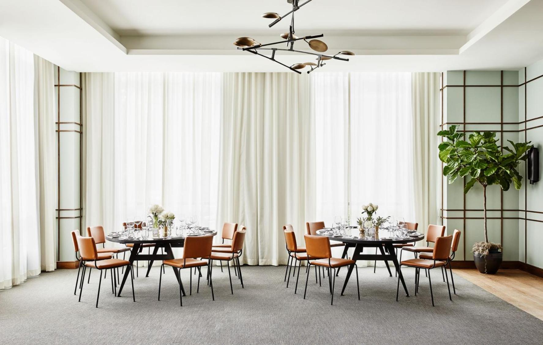 Meeting/conference room