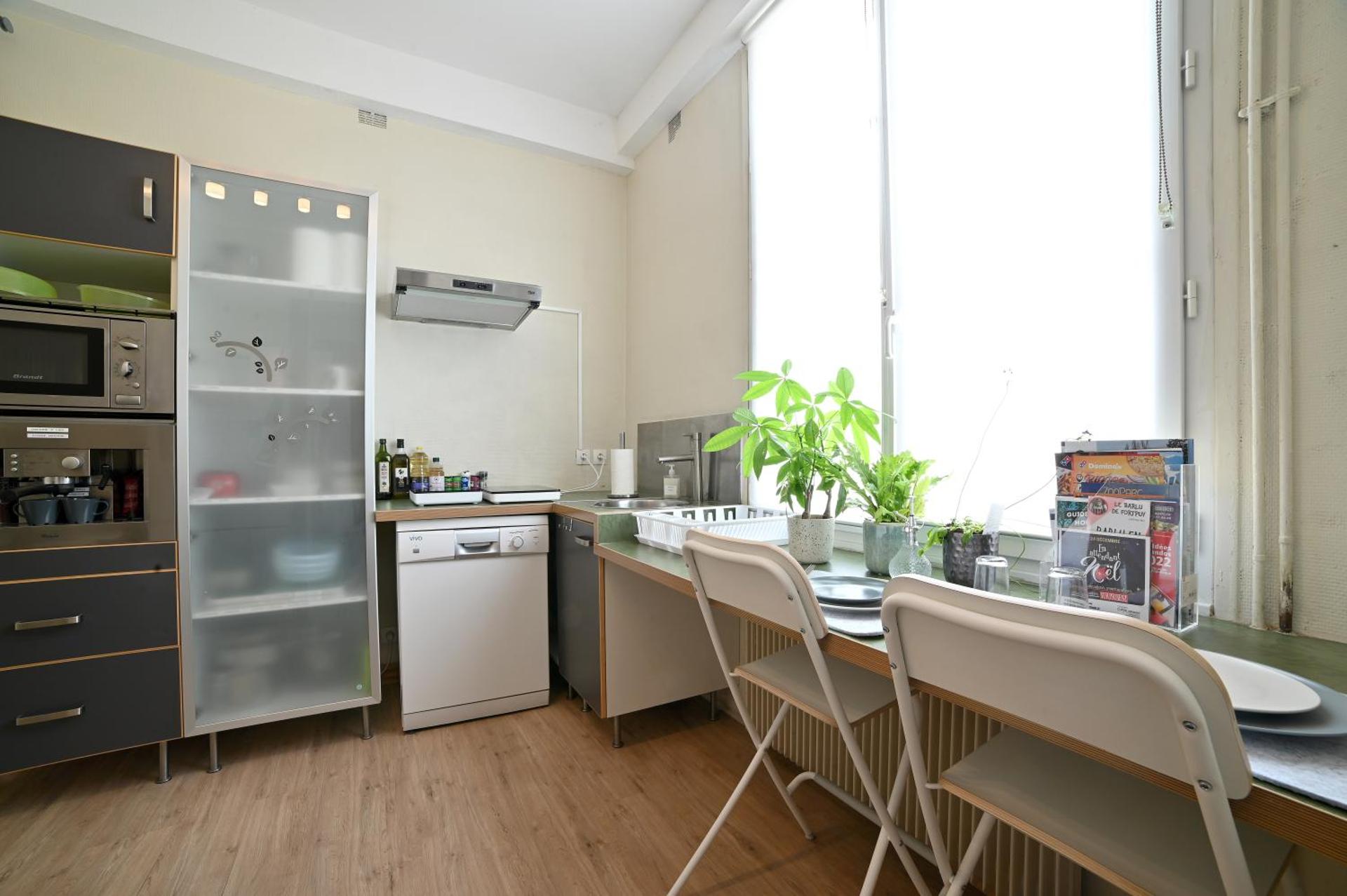 Kitchen or kitchenette