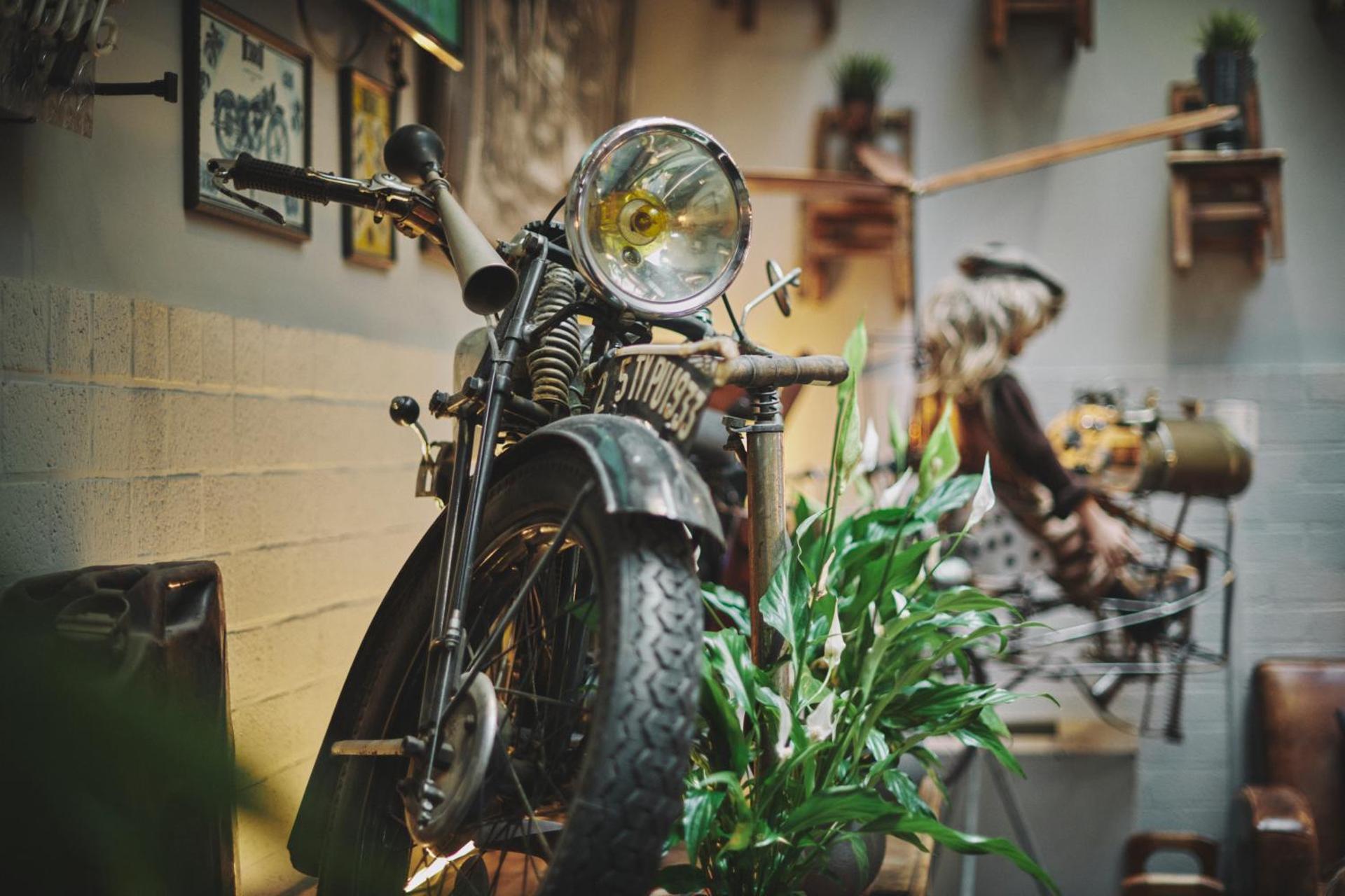 Communal lounge/ TV room