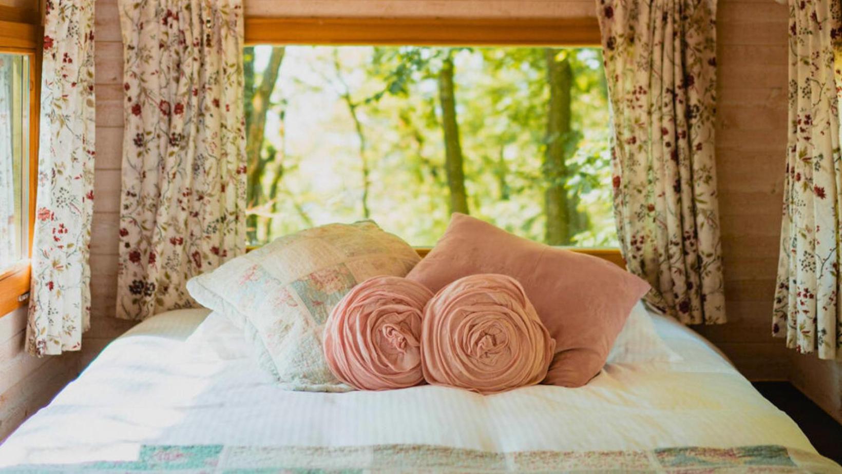 LES 7 MEUSES - Restaurant & Hébergements HÔTELIERS - INSOLITES - WELLNESS - GÎTES