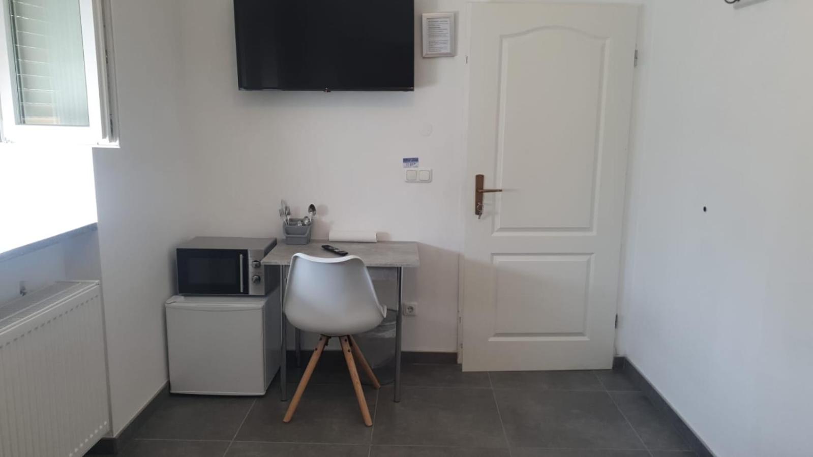 Pension Bad Soden / Apartment and Rooms