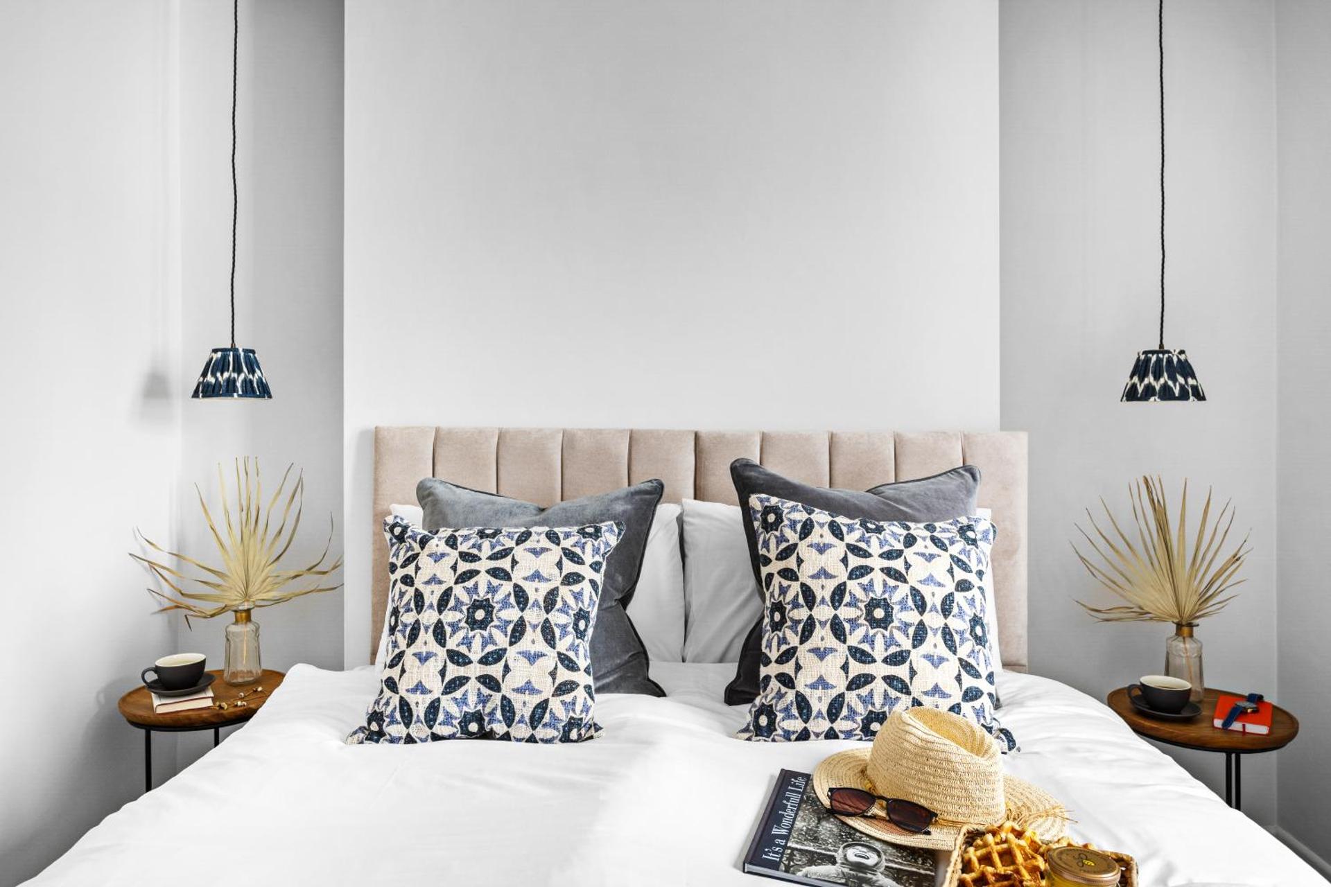 Harbourside 3 - Luxury Riverside Apartment