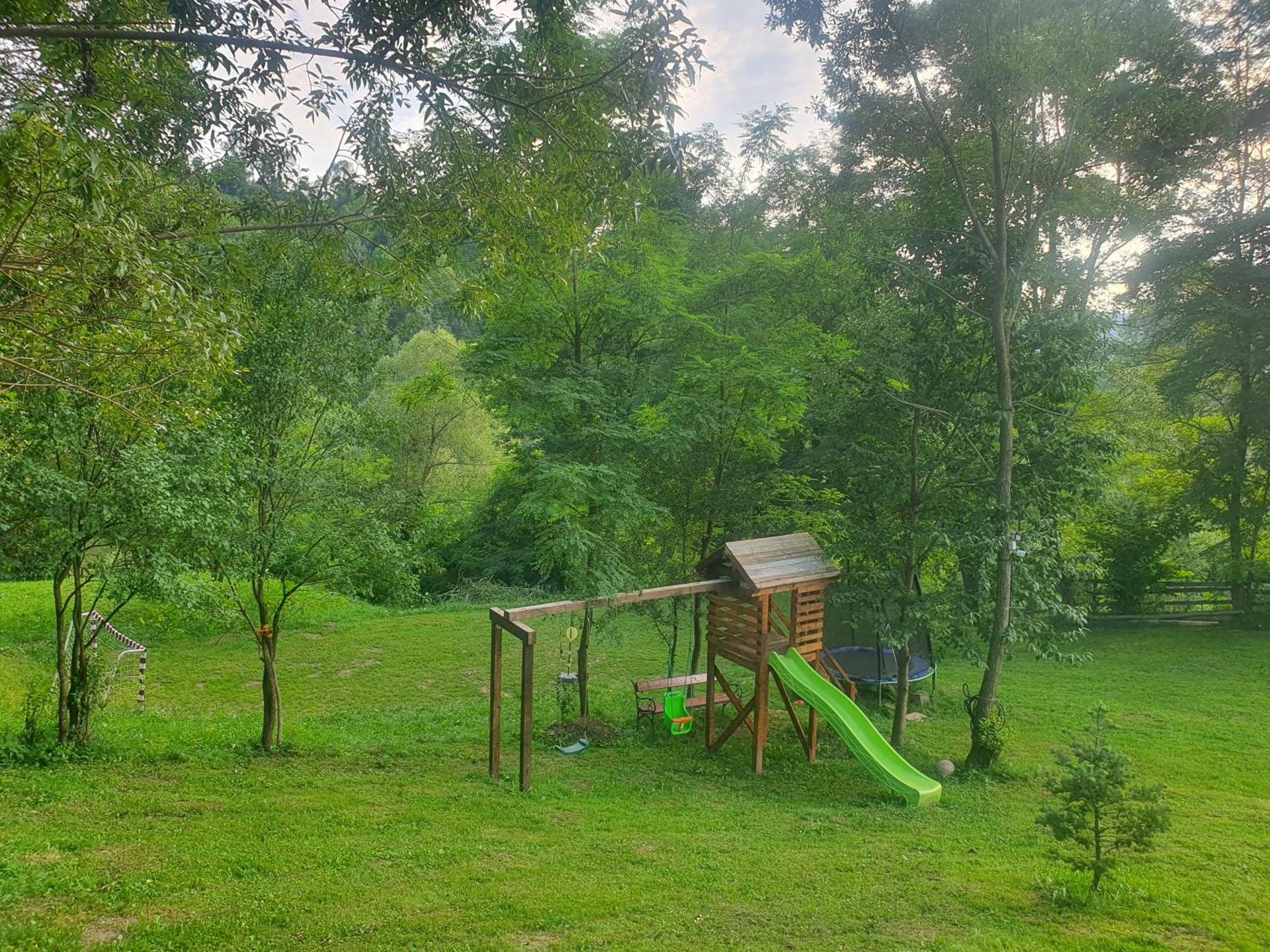 Forest House Doftana