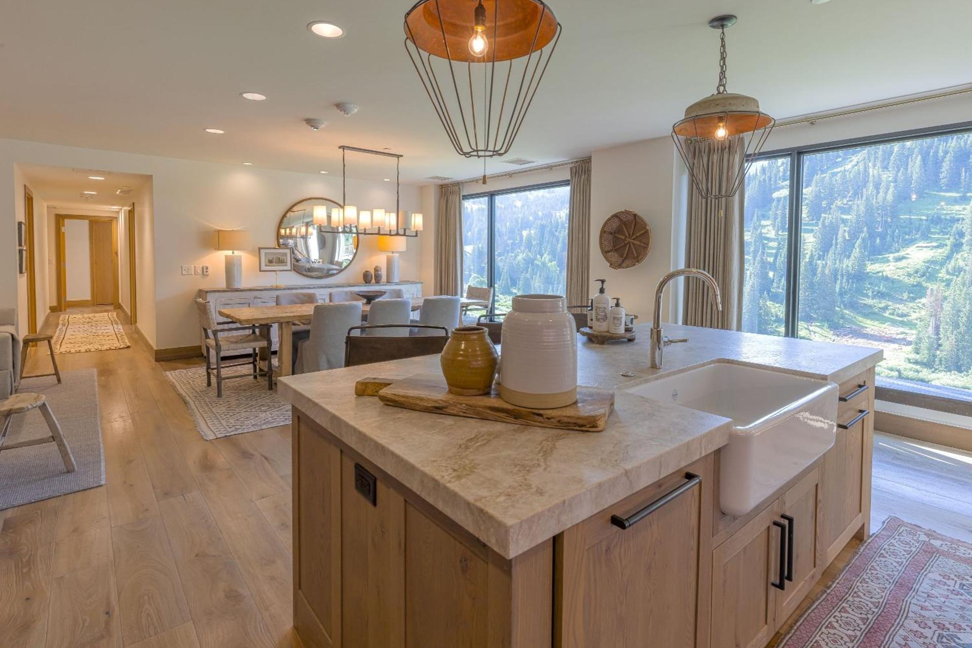 Kitchen or kitchenette