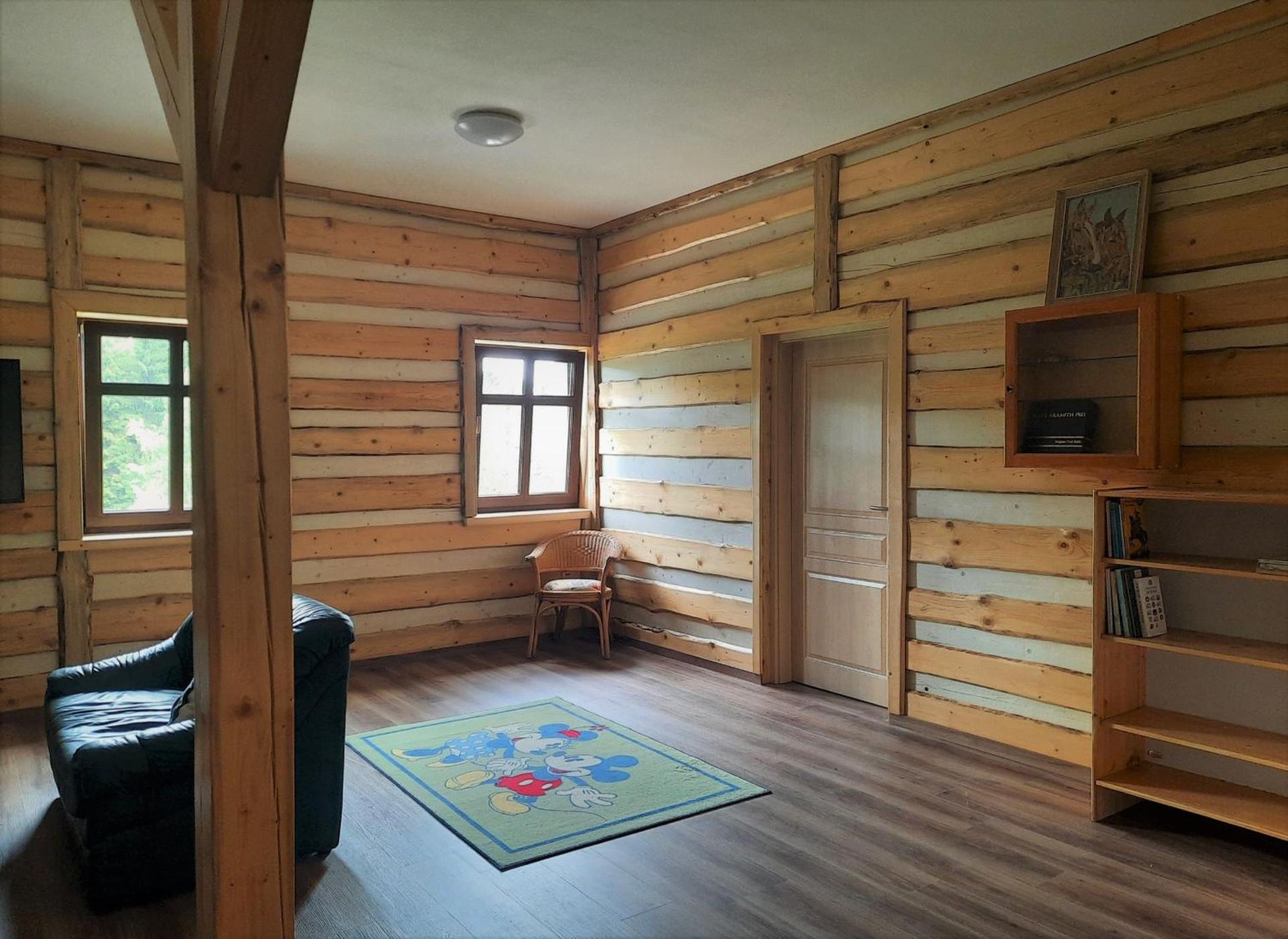 Communal lounge/ TV room