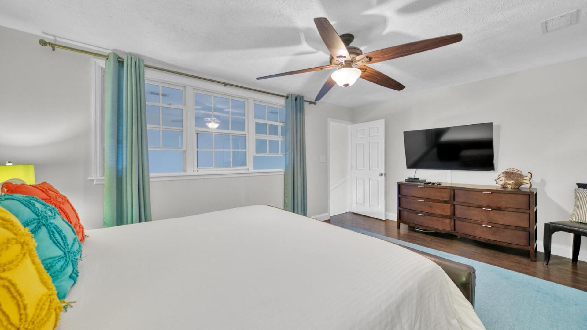 Crystal Villas 12B - Updated 2 Bedroom with Loft Beach Front Condo In the Heart of Destin