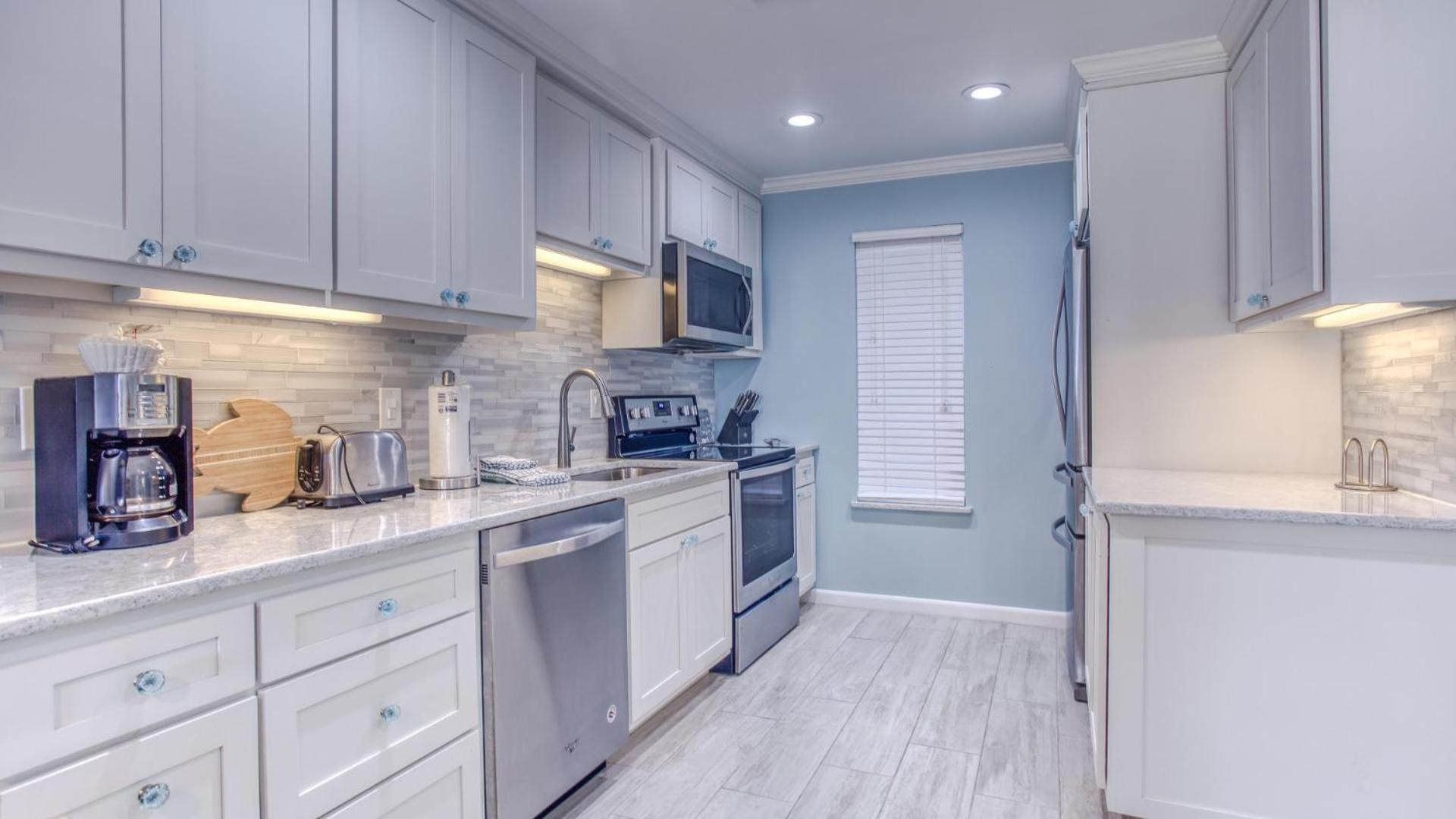 Poolside Villas 106 - Updated beachfront condo on Holiday Isle in Destin