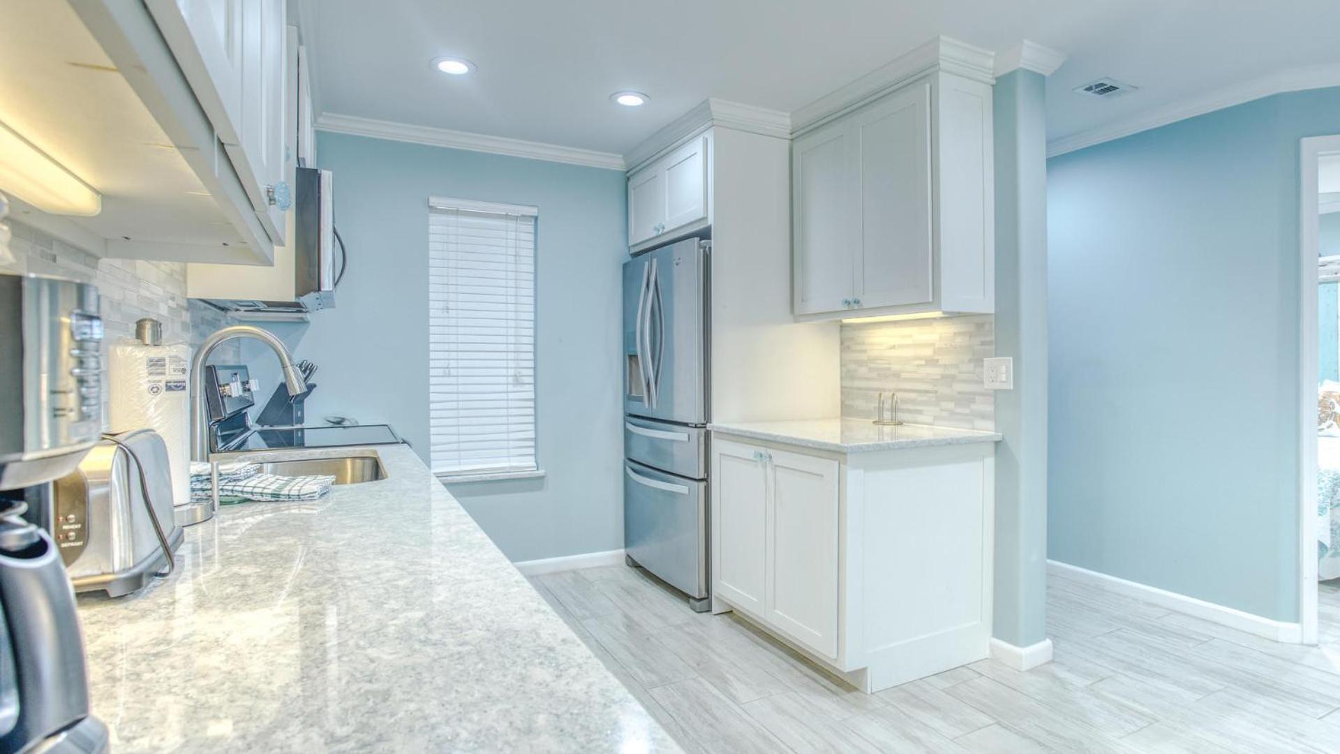 Poolside Villas 106 - Updated beachfront condo on Holiday Isle in Destin