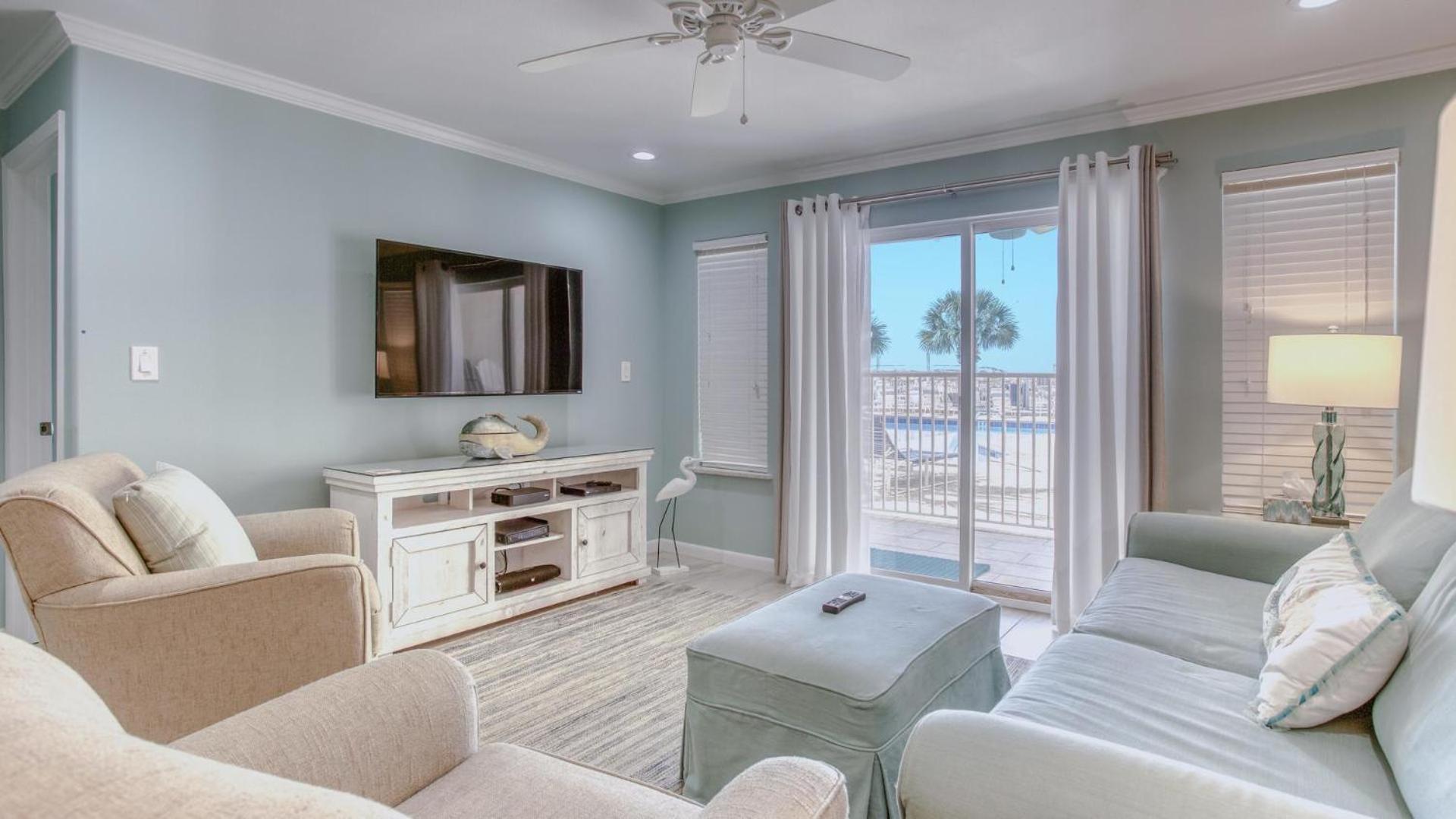 Poolside Villas 106 - Updated beachfront condo on Holiday Isle in Destin