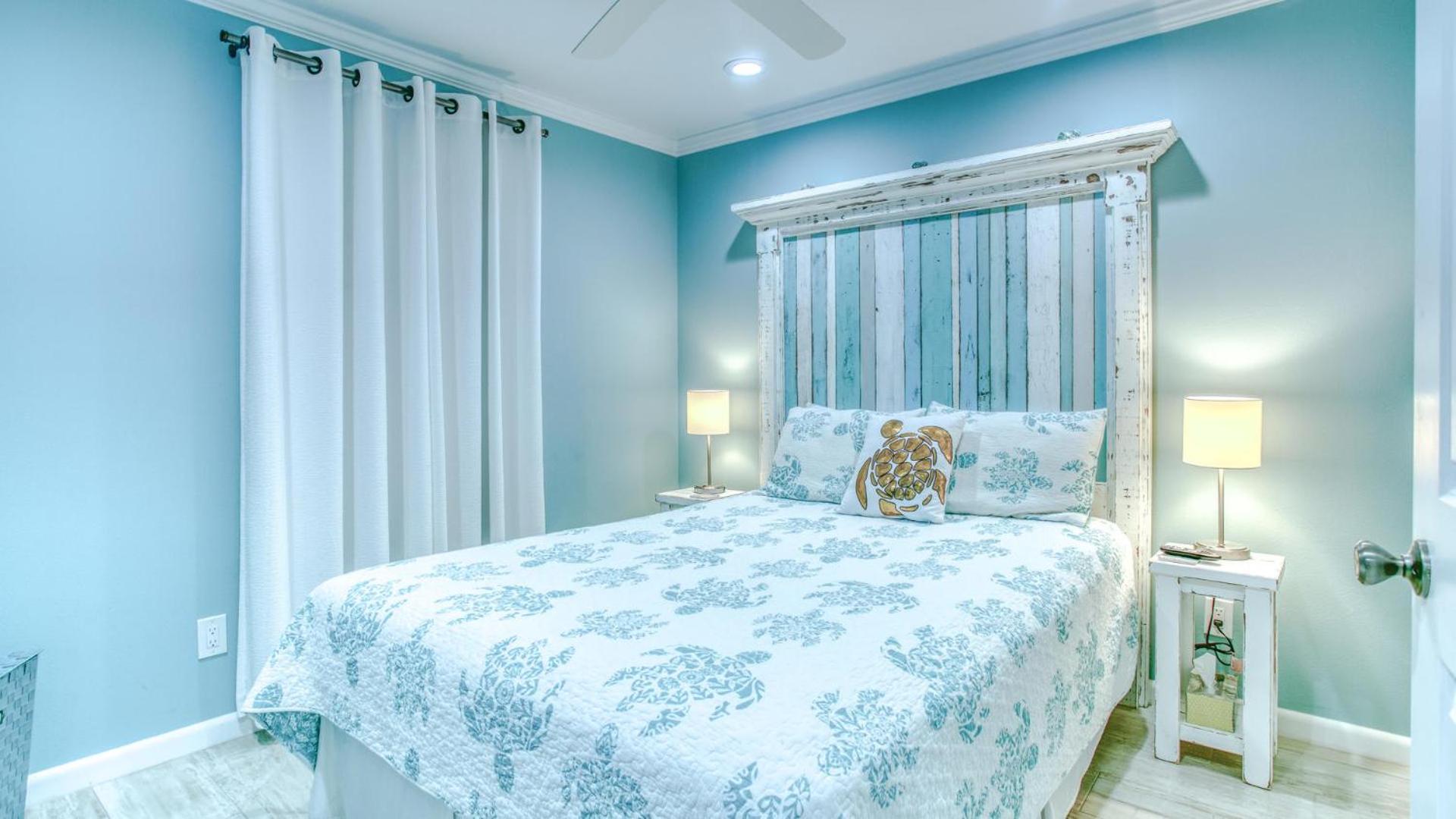 Poolside Villas 106 - Updated beachfront condo on Holiday Isle in Destin