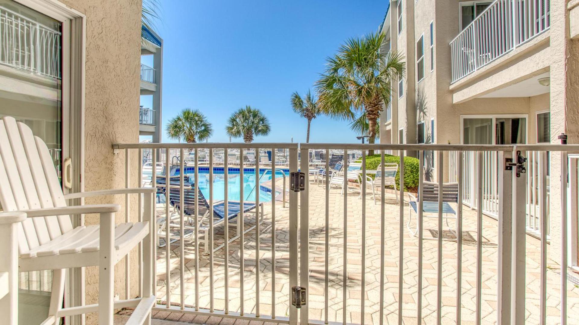 Poolside Villas 106 - Updated beachfront condo on Holiday Isle in Destin