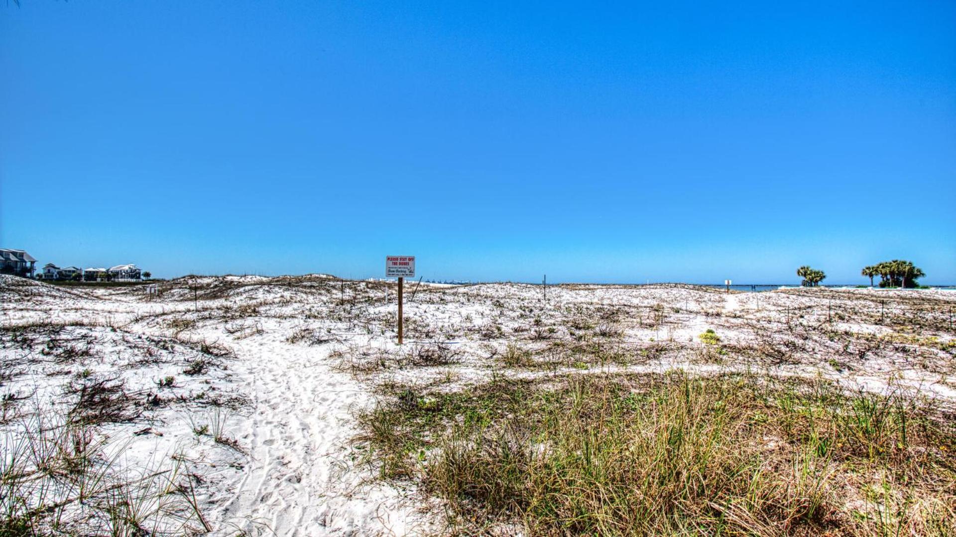 Poolside Villas 106 - Updated beachfront condo on Holiday Isle in Destin