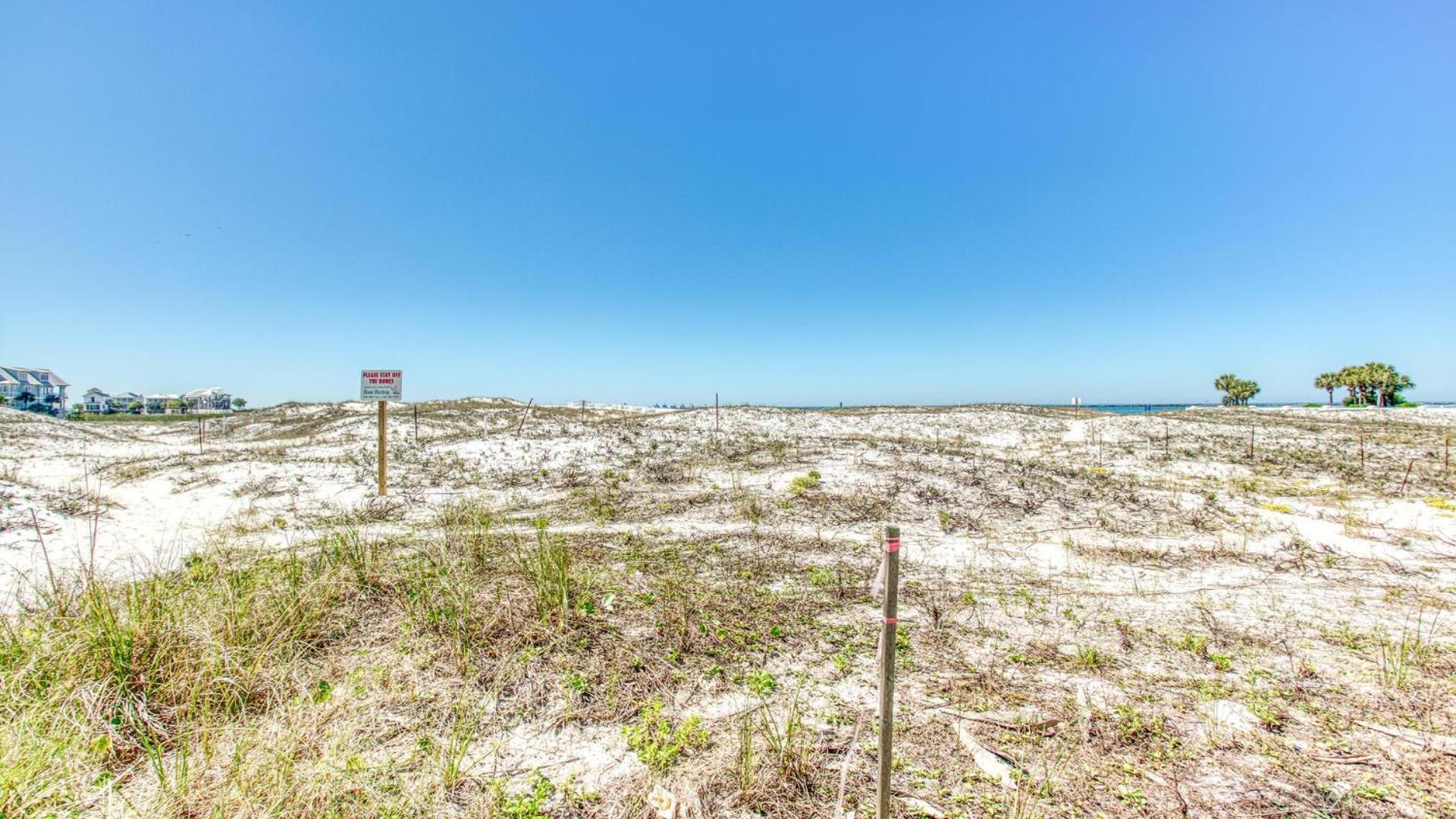 Poolside Villas 106 - Updated beachfront condo on Holiday Isle in Destin