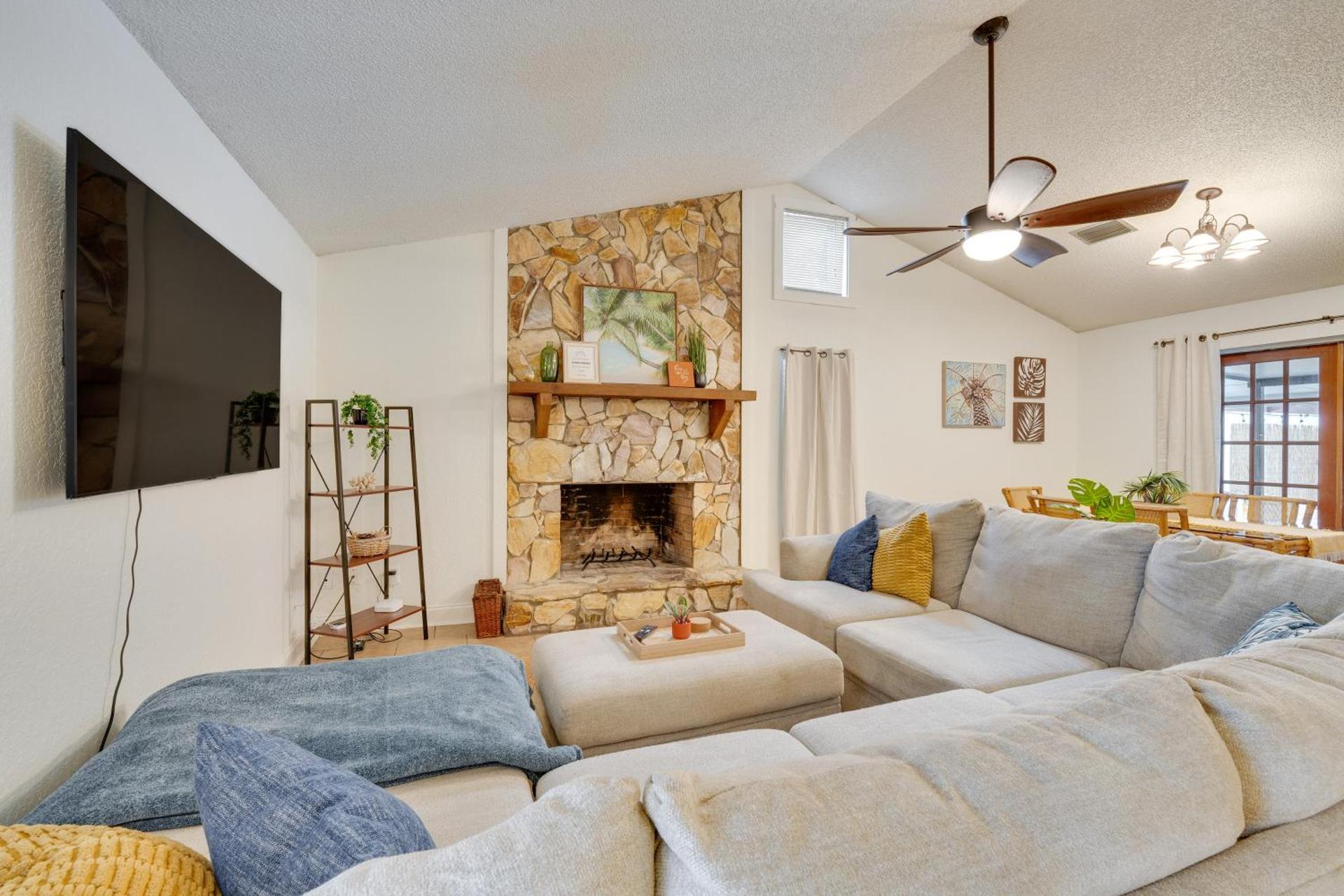 Winter Haven Retreat with Private Pool!