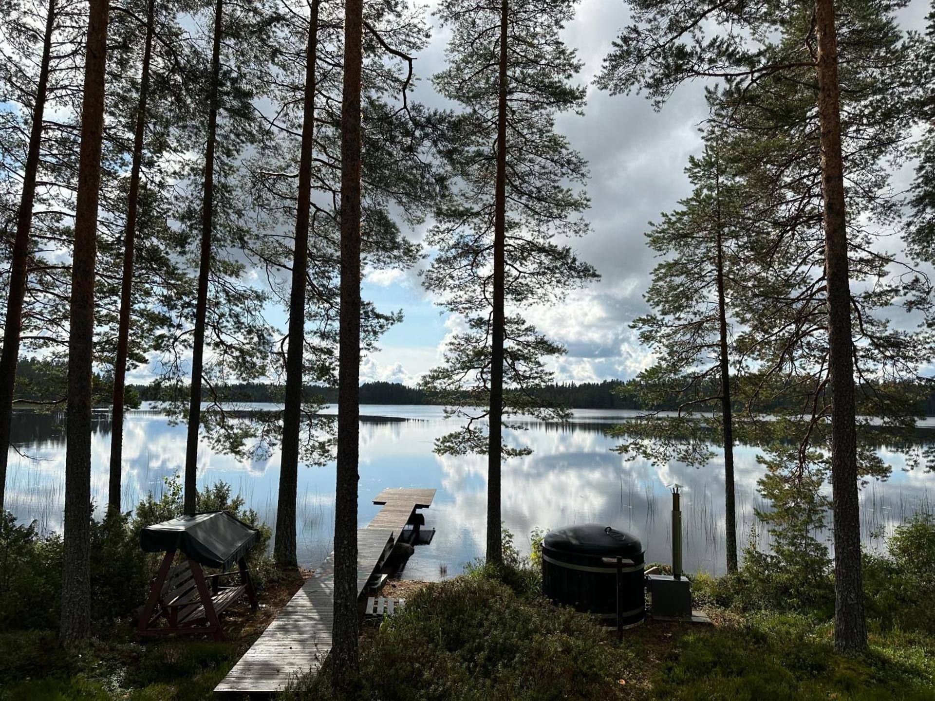 Iloinen Mökki