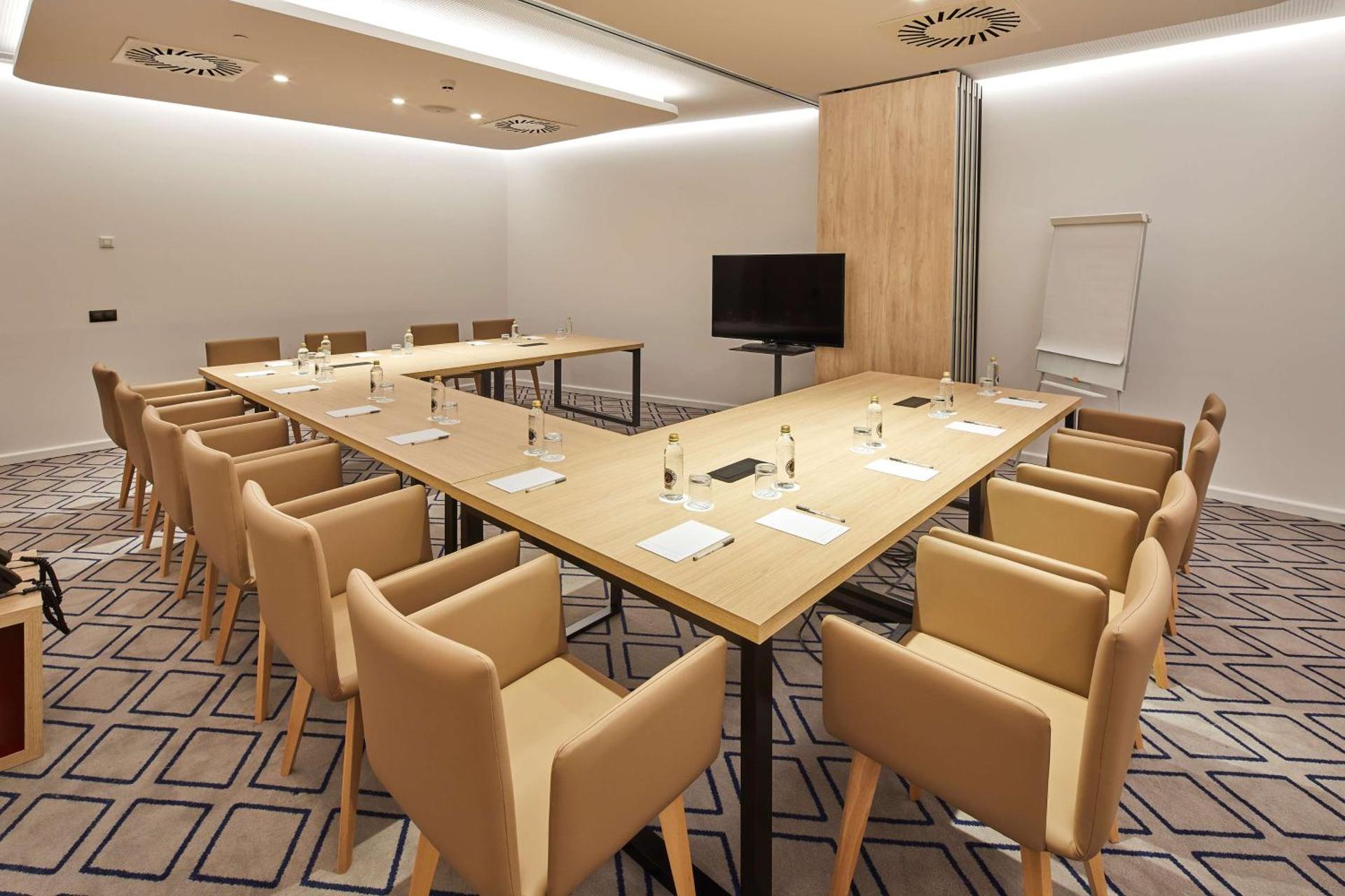 Meeting/conference room