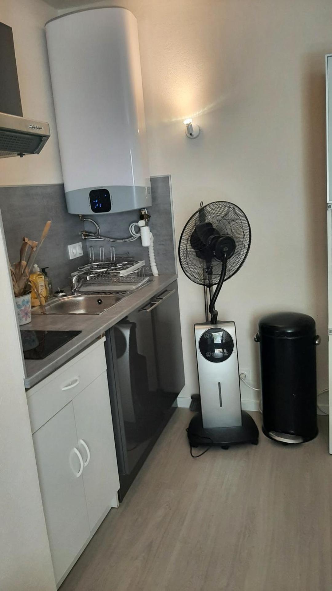 Joli appt 2 chambres et studio avec parking dans résidence ombragée et calme 5mns plage et commerces