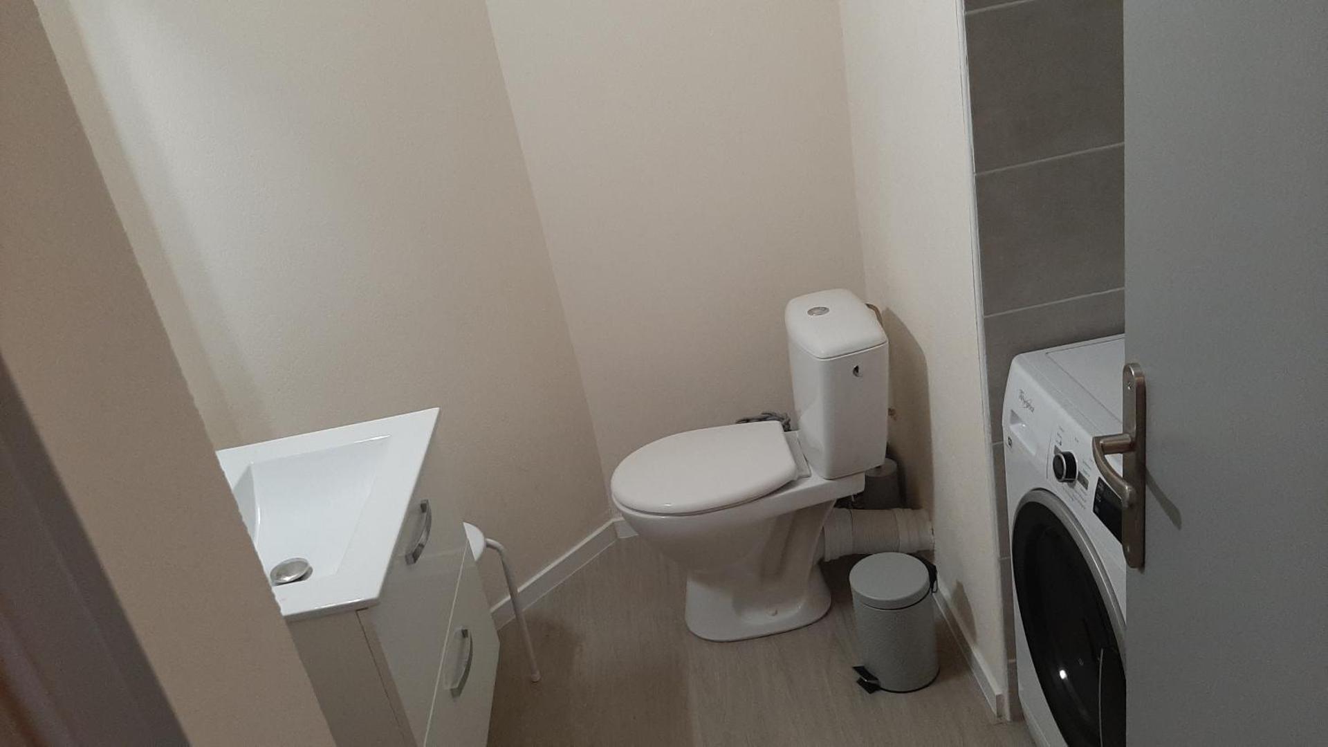 Joli appt 2 chambres et studio avec parking dans résidence ombragée et calme 5mns plage et commerces