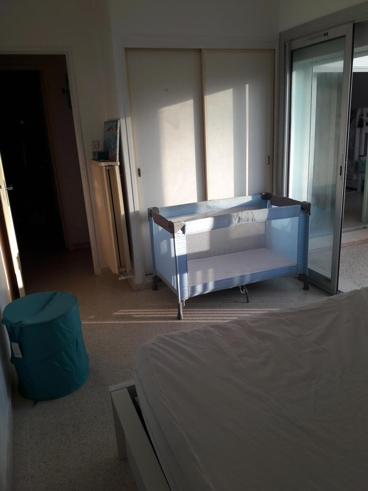 Joli appt 2 chambres et studio avec parking dans résidence ombragée et calme 5mns plage et commerces