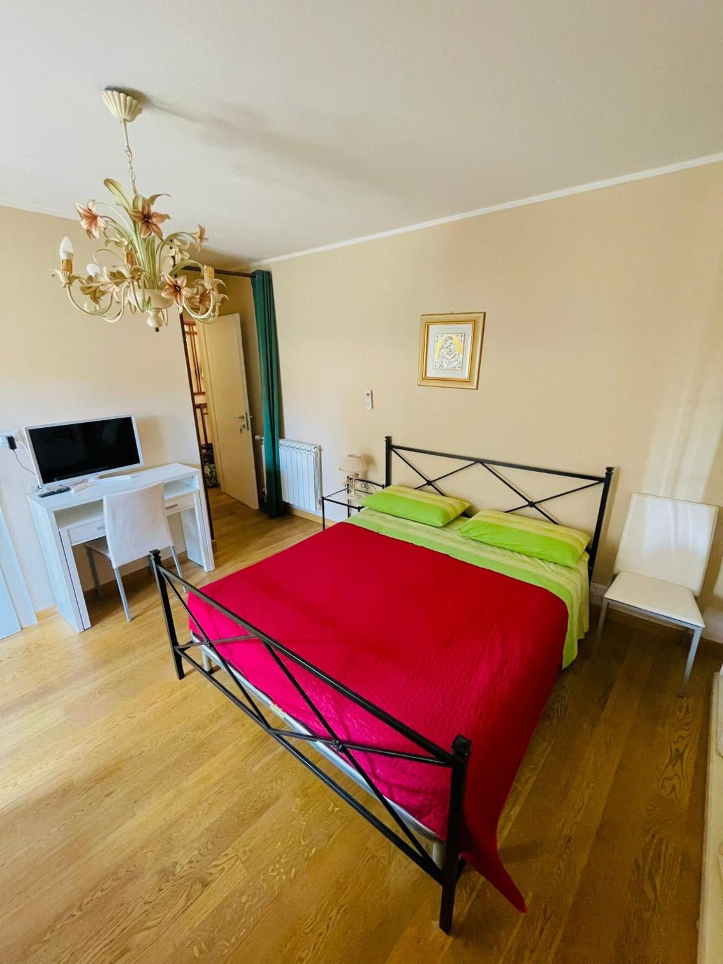 San Nicolò Holiday Home