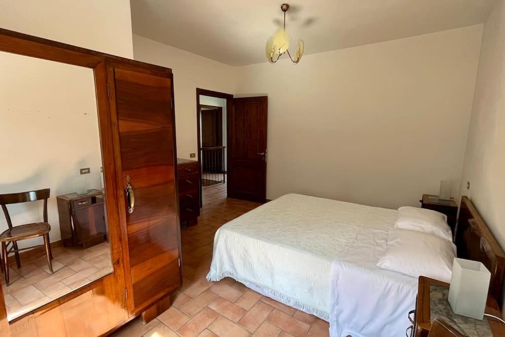 [Appartamento con vista] Finestra sulle colline