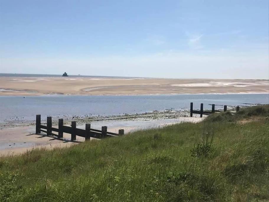 Seafront Apartment with Stunning Views