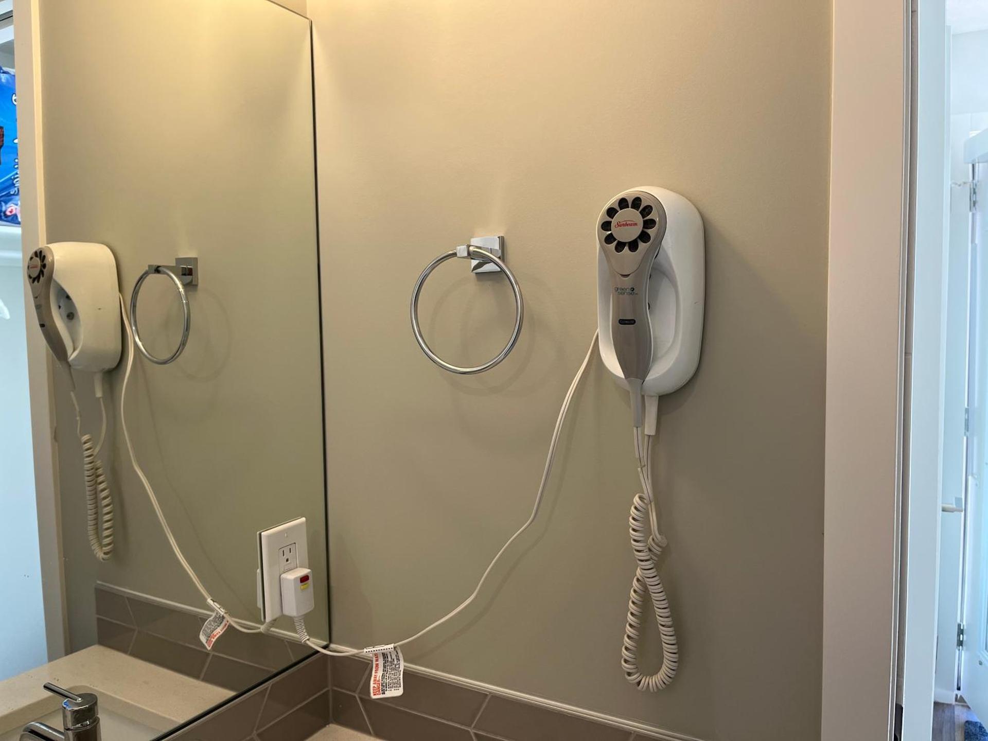 Mountain View Studio in Town