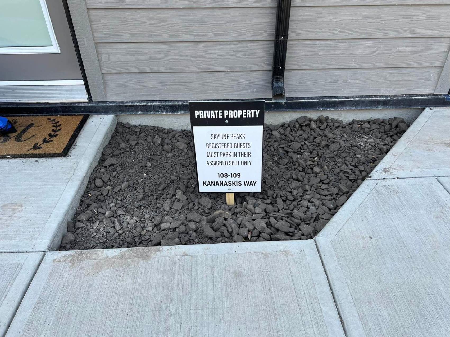 Mountain View Studio in Town