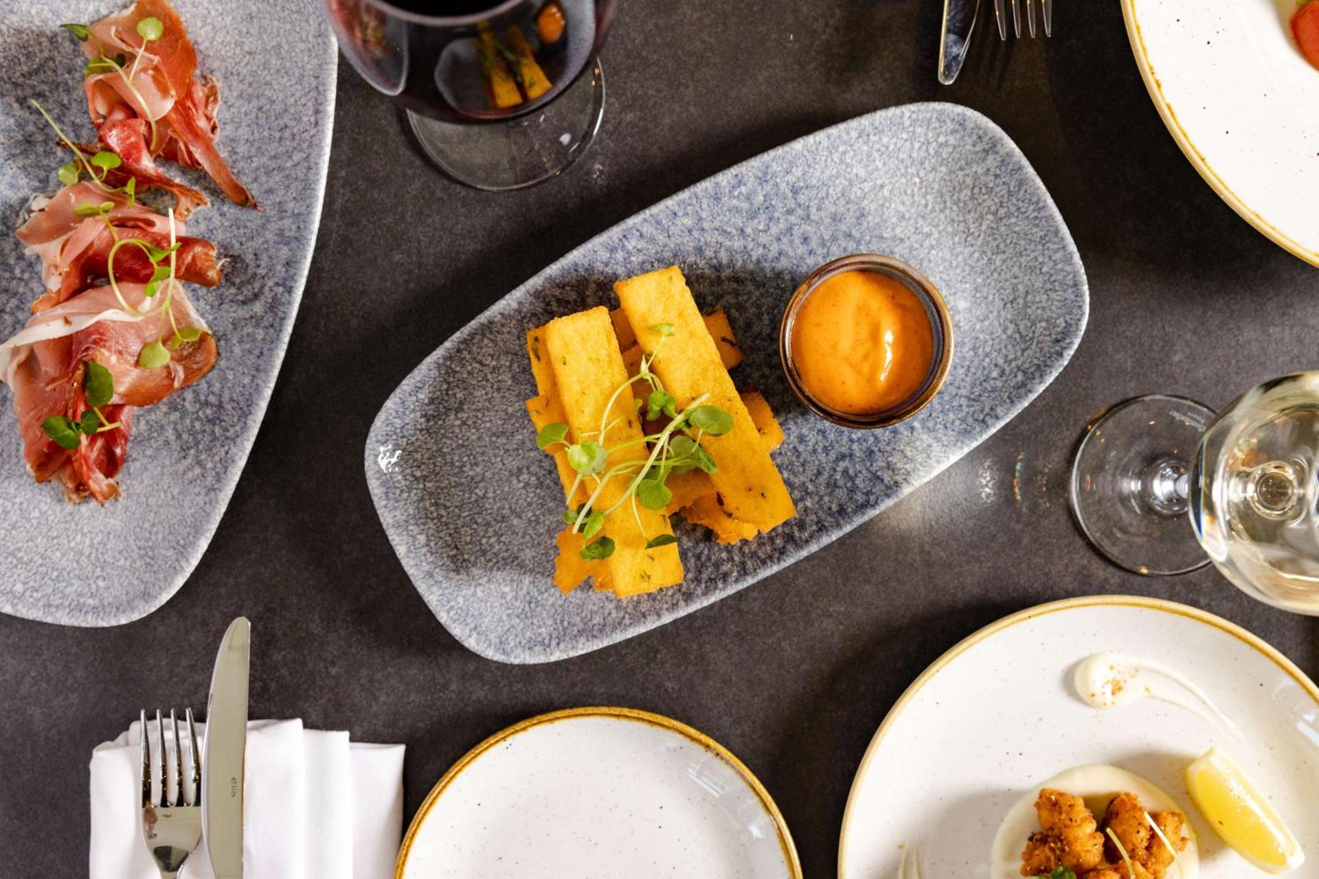 Restaurant/places to eat