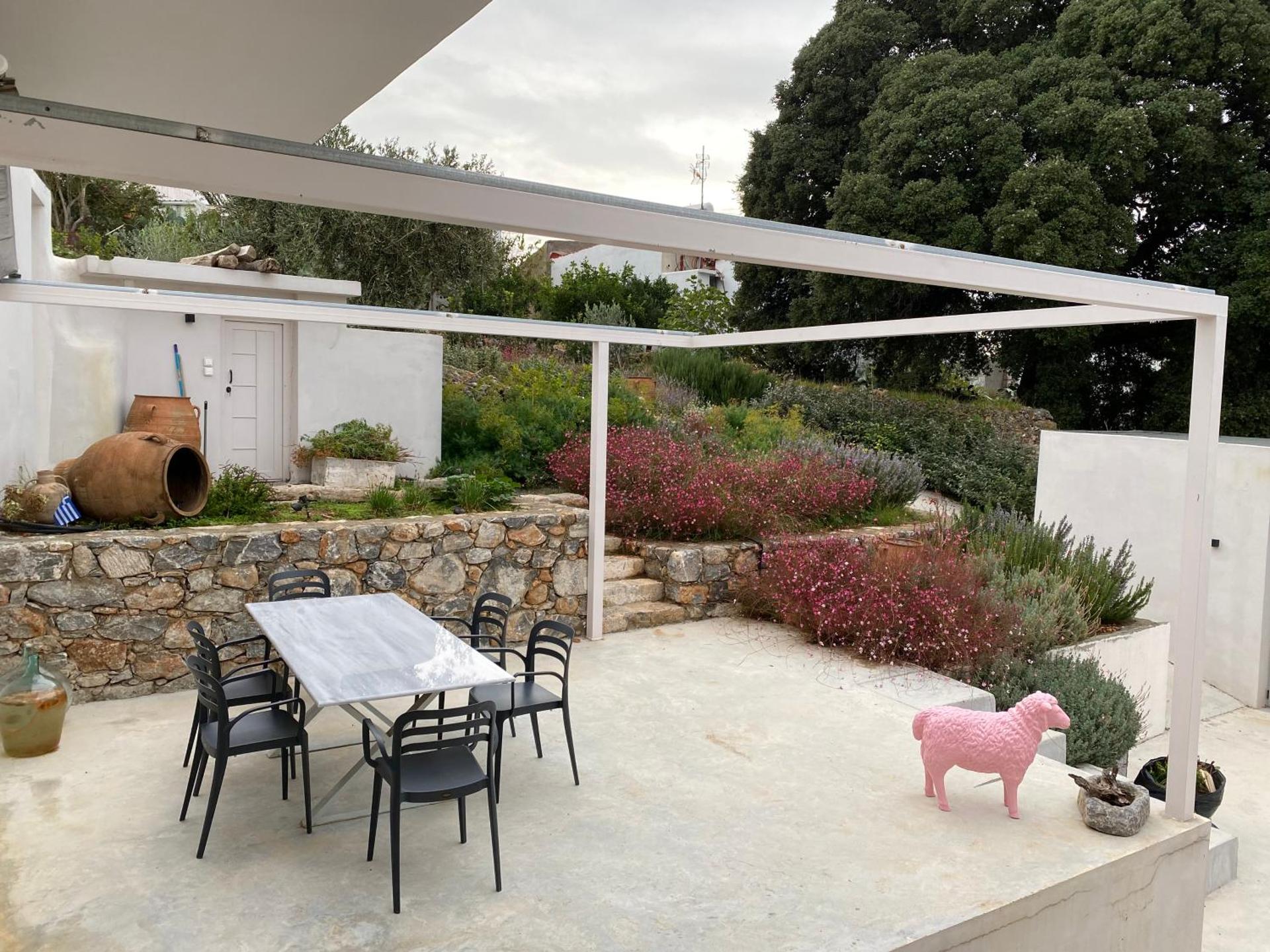 Inner courtyard view