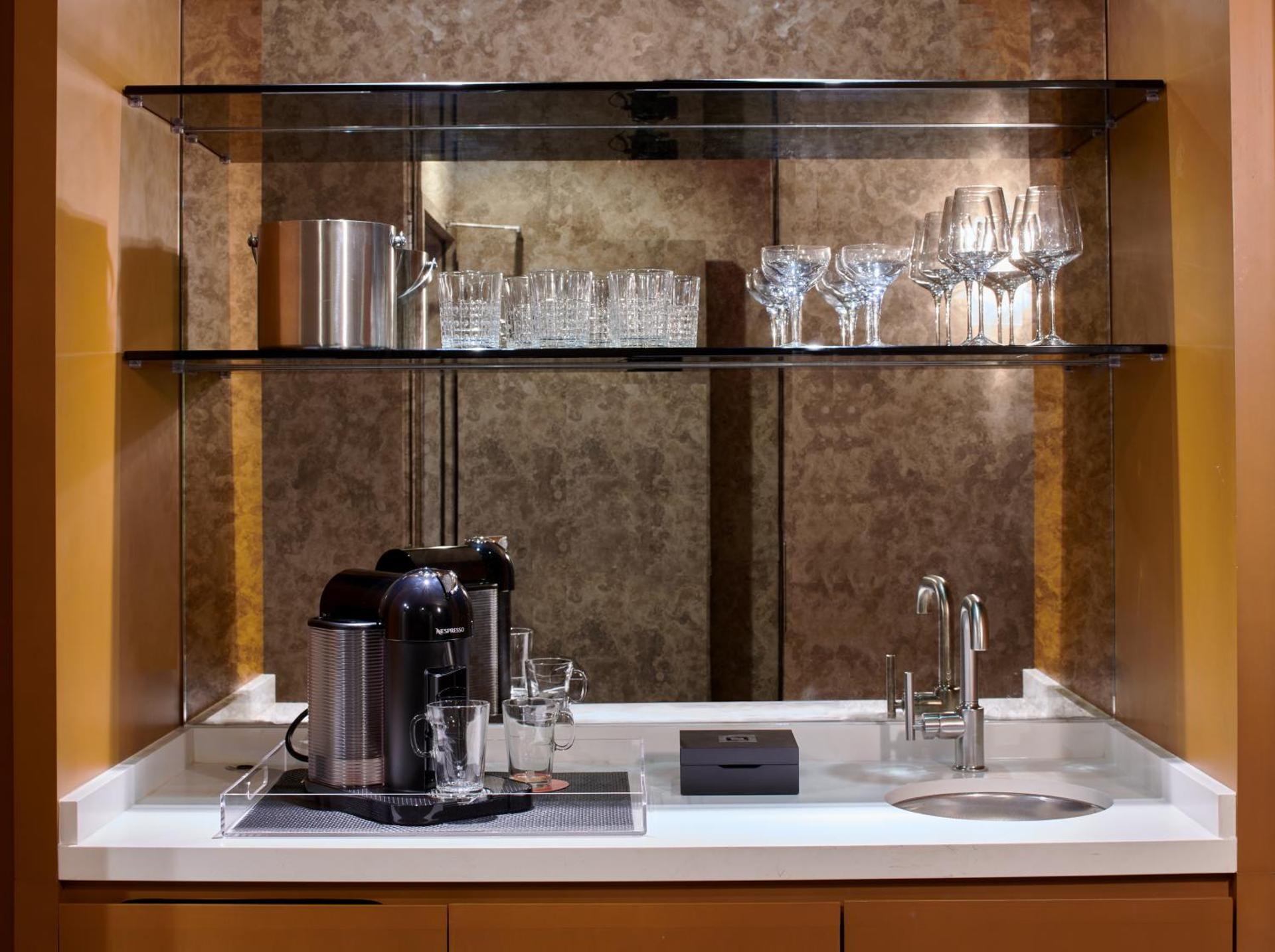 Coffee/tea facilities